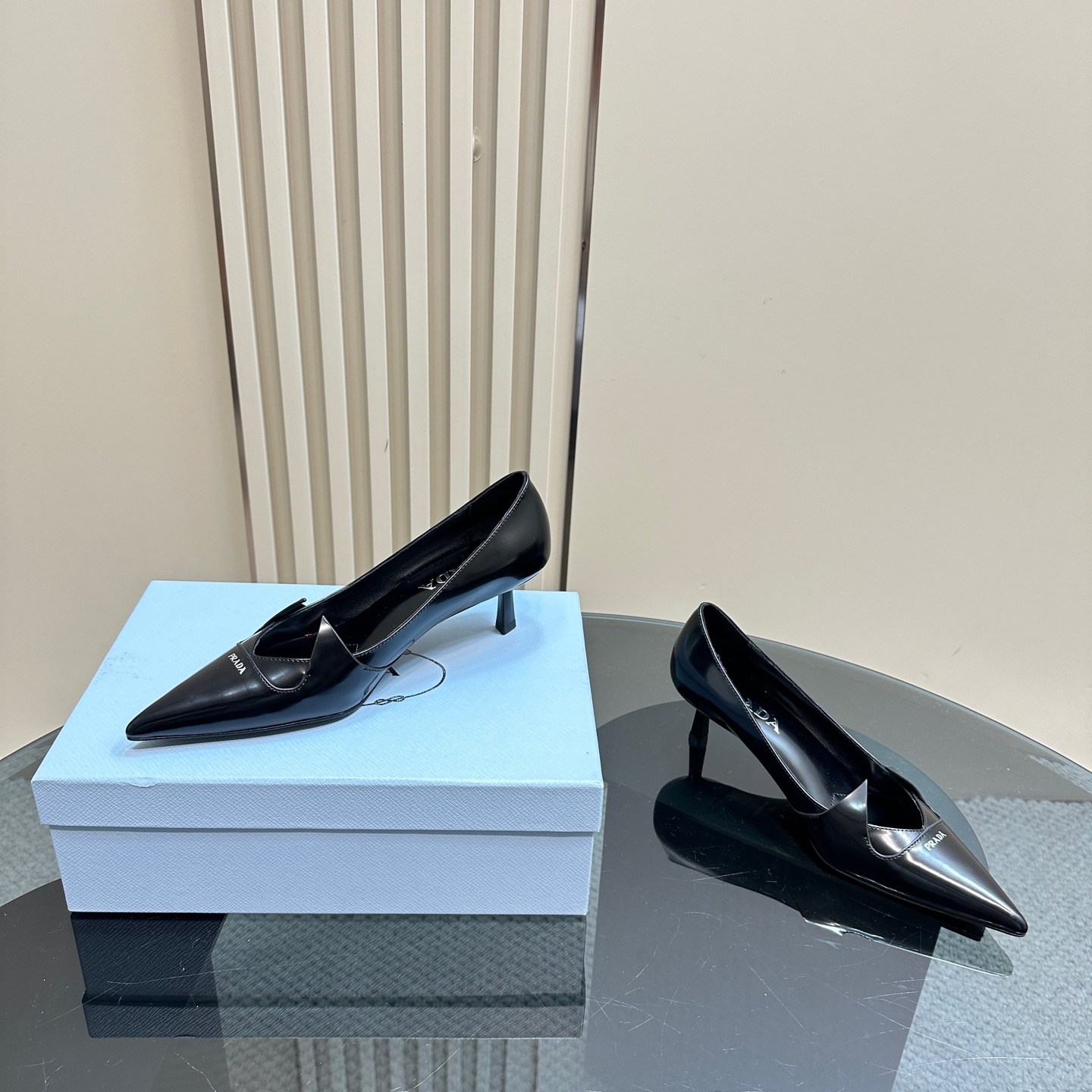 高仿Prada*1I976N尖頭走秀款高踭鞋5.5CM黑色免檢版