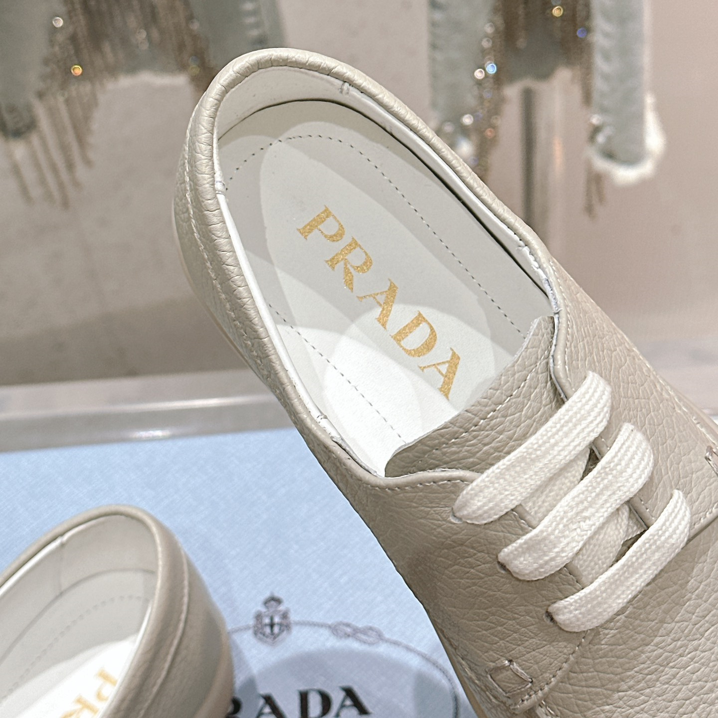 高仿Prada*2EE397C男女同款復古商務鞋灰色免檢版