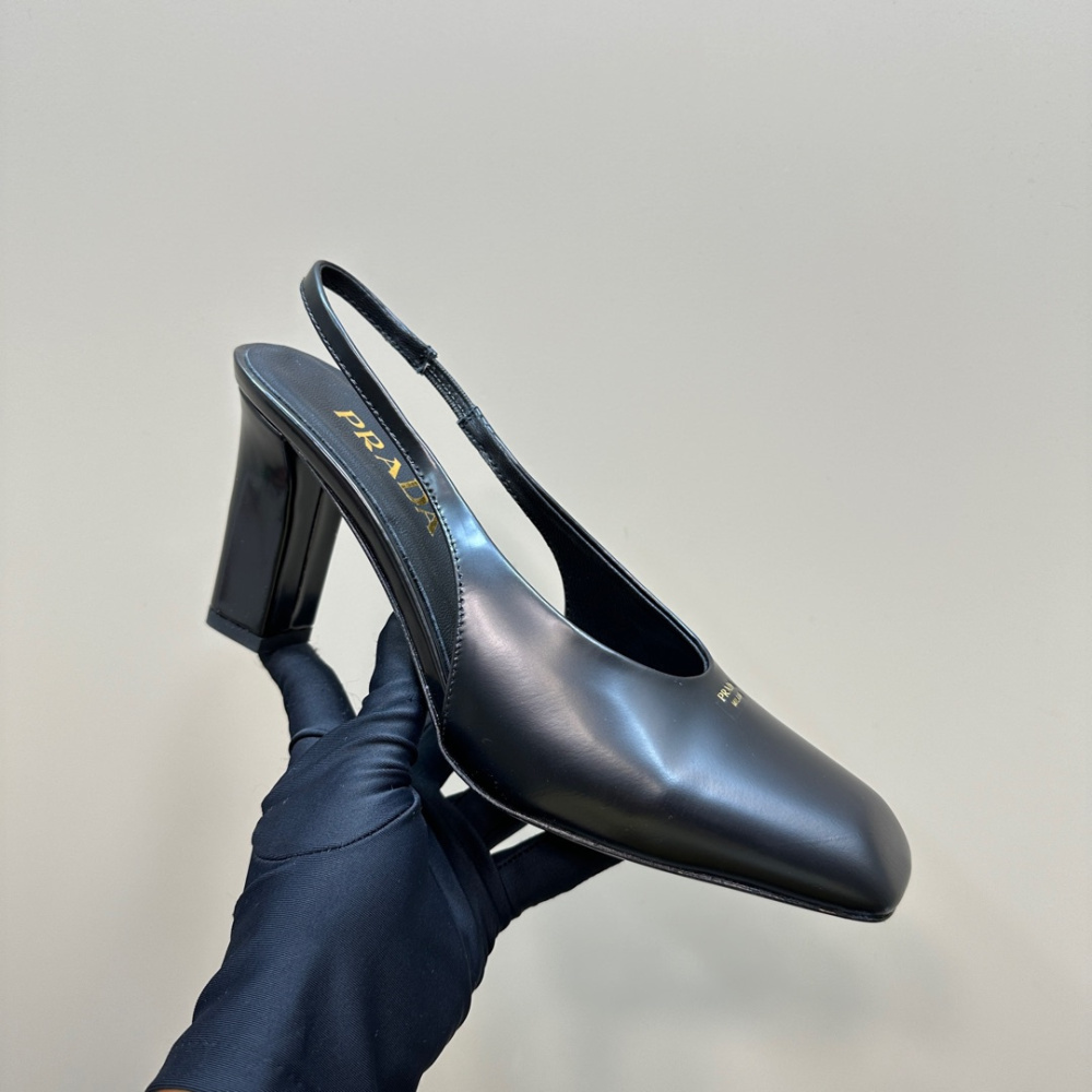 高仿Prada*1I838M方頭粗踭露跟鞋8.5CM小牛皮黑色免檢版