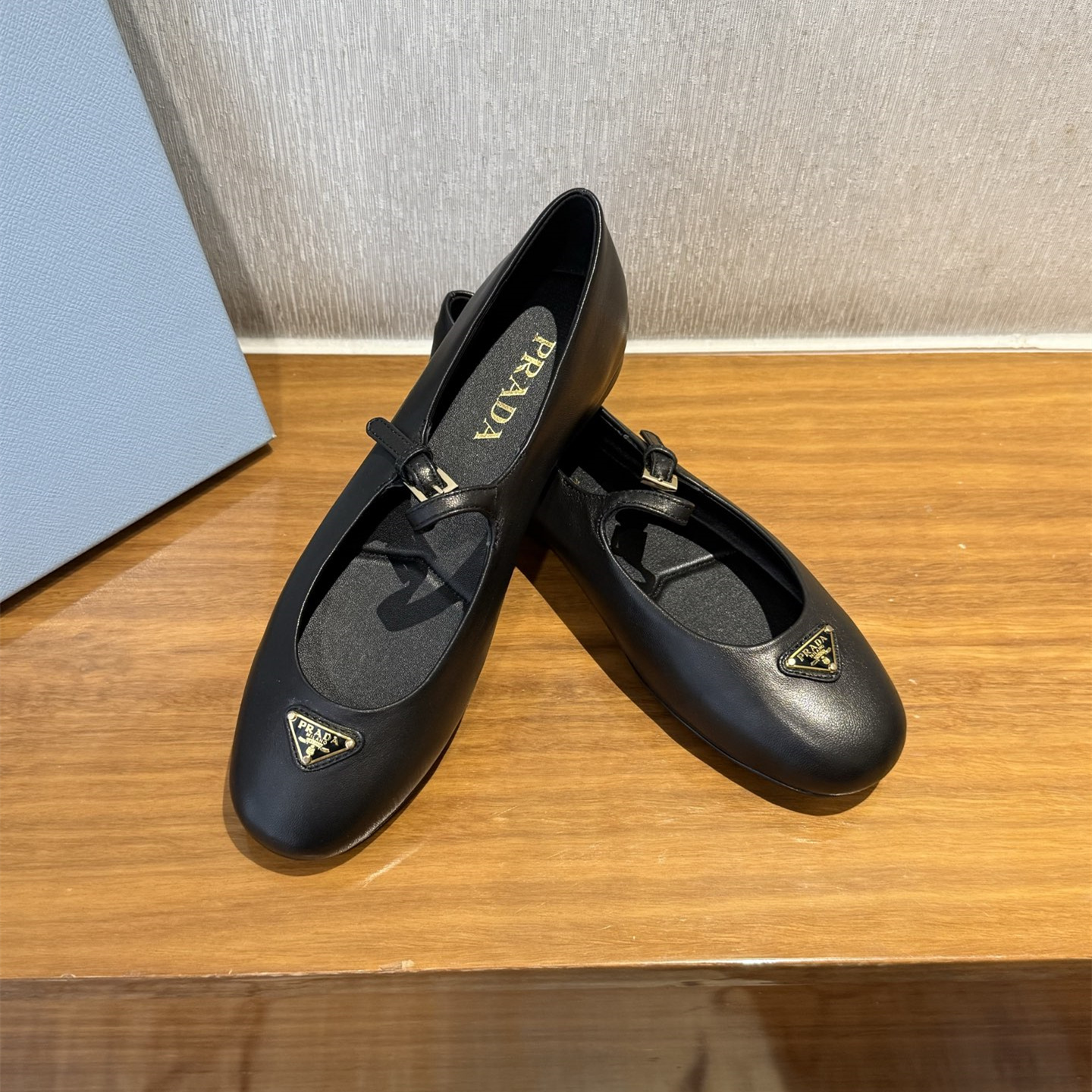 高仿Prada*NewArrival系列1F567N平底瑪麗珍鞋小牛皮黑色免檢版