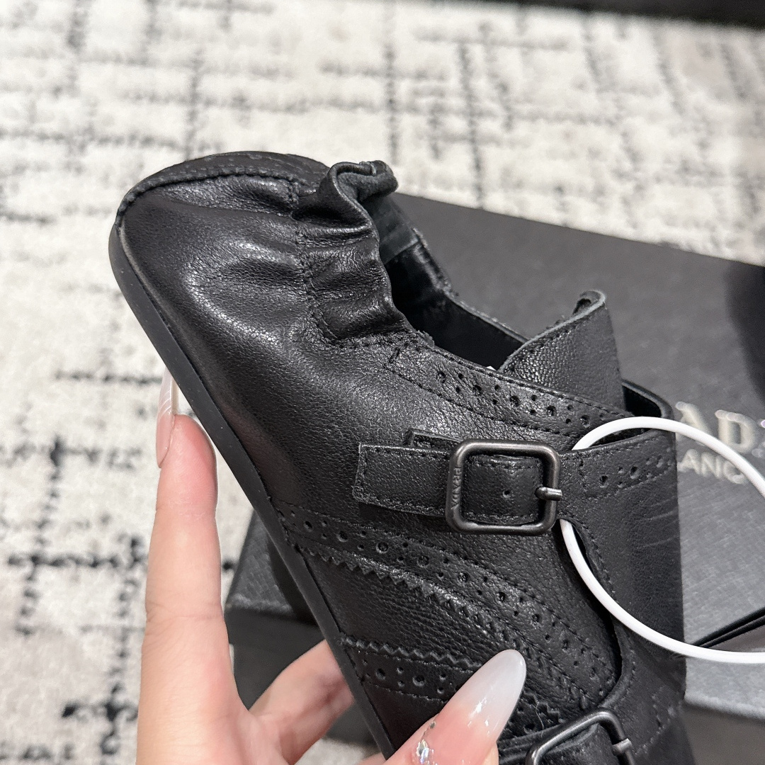 高仿Prada*2EG469A小牛皮懶人鞋黑色免檢版