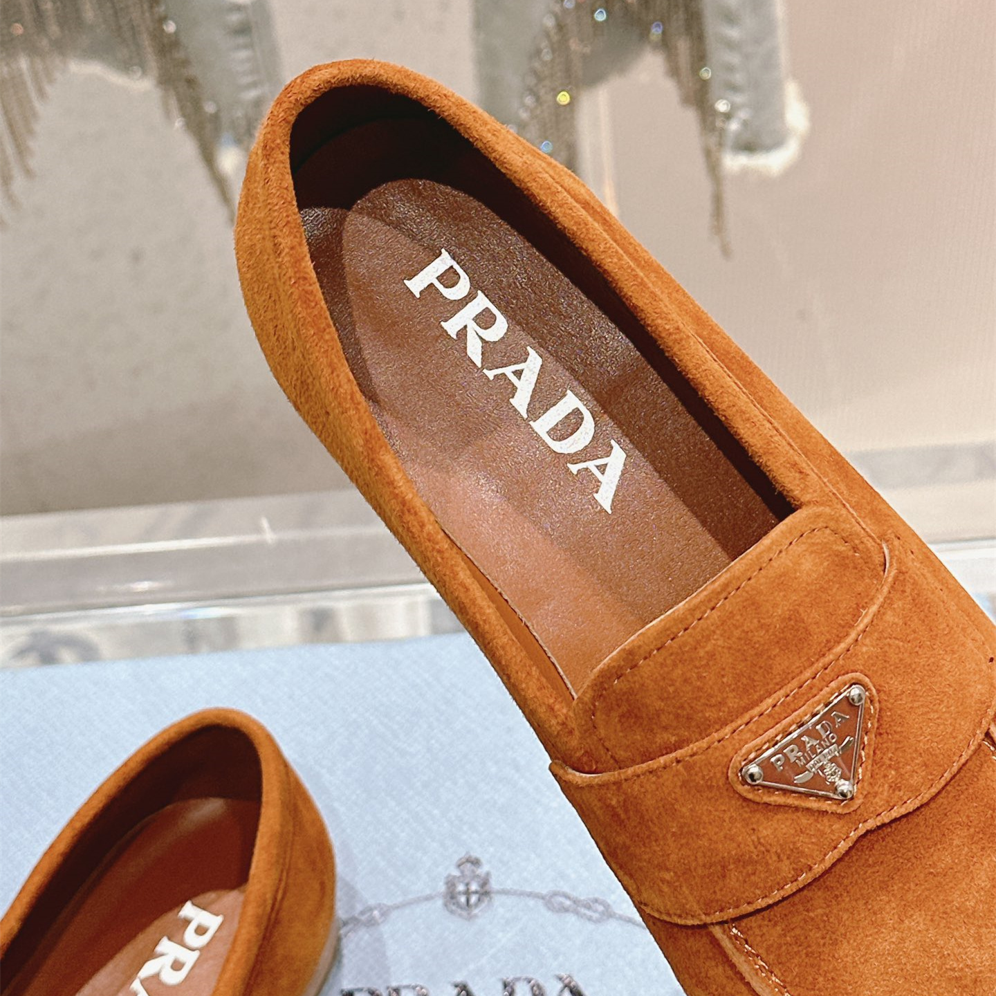 高仿Prada*1D468D薄款女士商務鞋羊猄絨棕免檢版