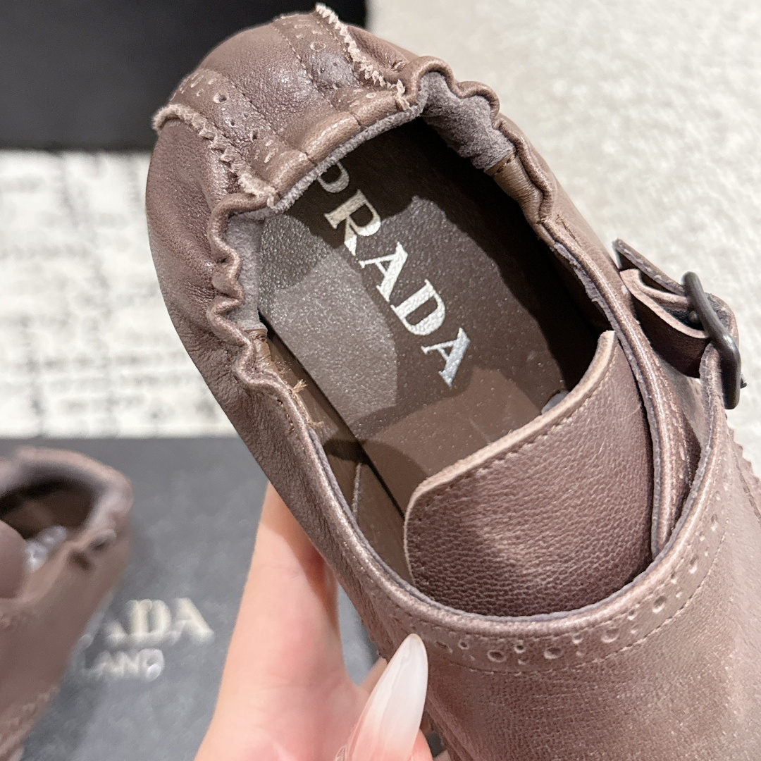 高仿Prada*2EG469B小牛皮懶人鞋朱潤色免檢版