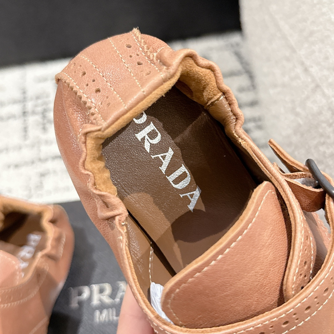 高仿Prada*2EG469D小牛皮懶人鞋棕色免檢版