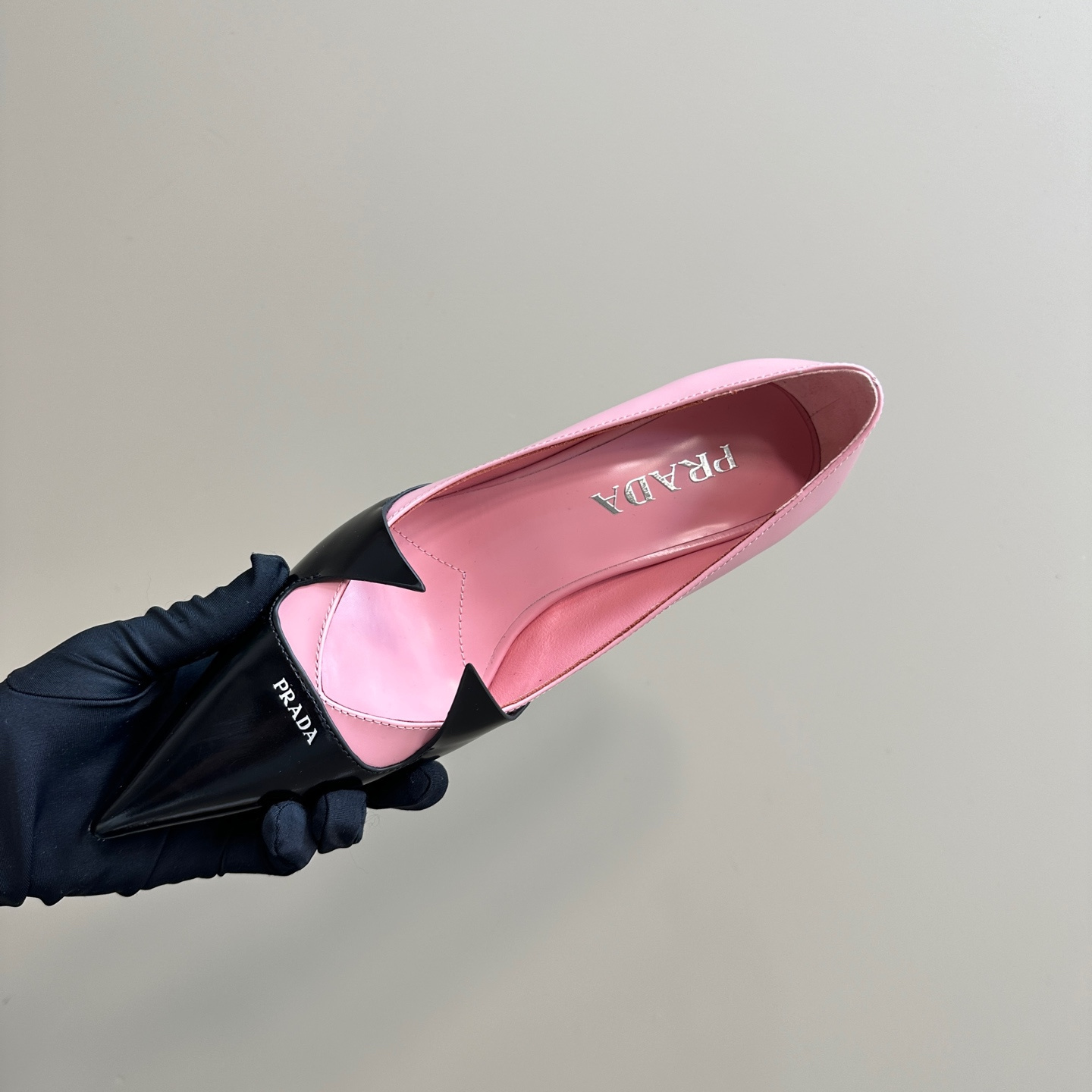 高仿Prada*1I976F尖頭走秀款高踭鞋5.5CM粉色免檢版