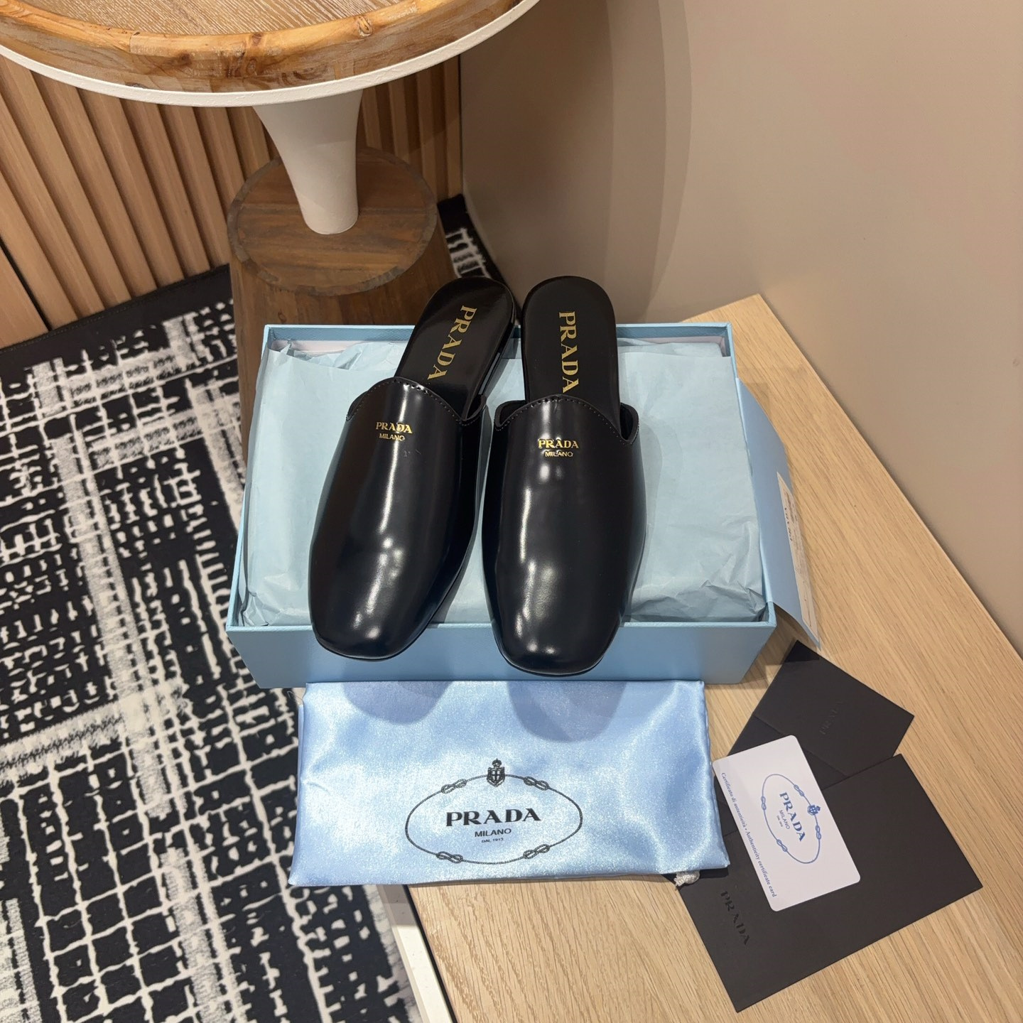 高仿Prada*2S2987圓頭皮質休閒套腳拖鞋黑色免檢版