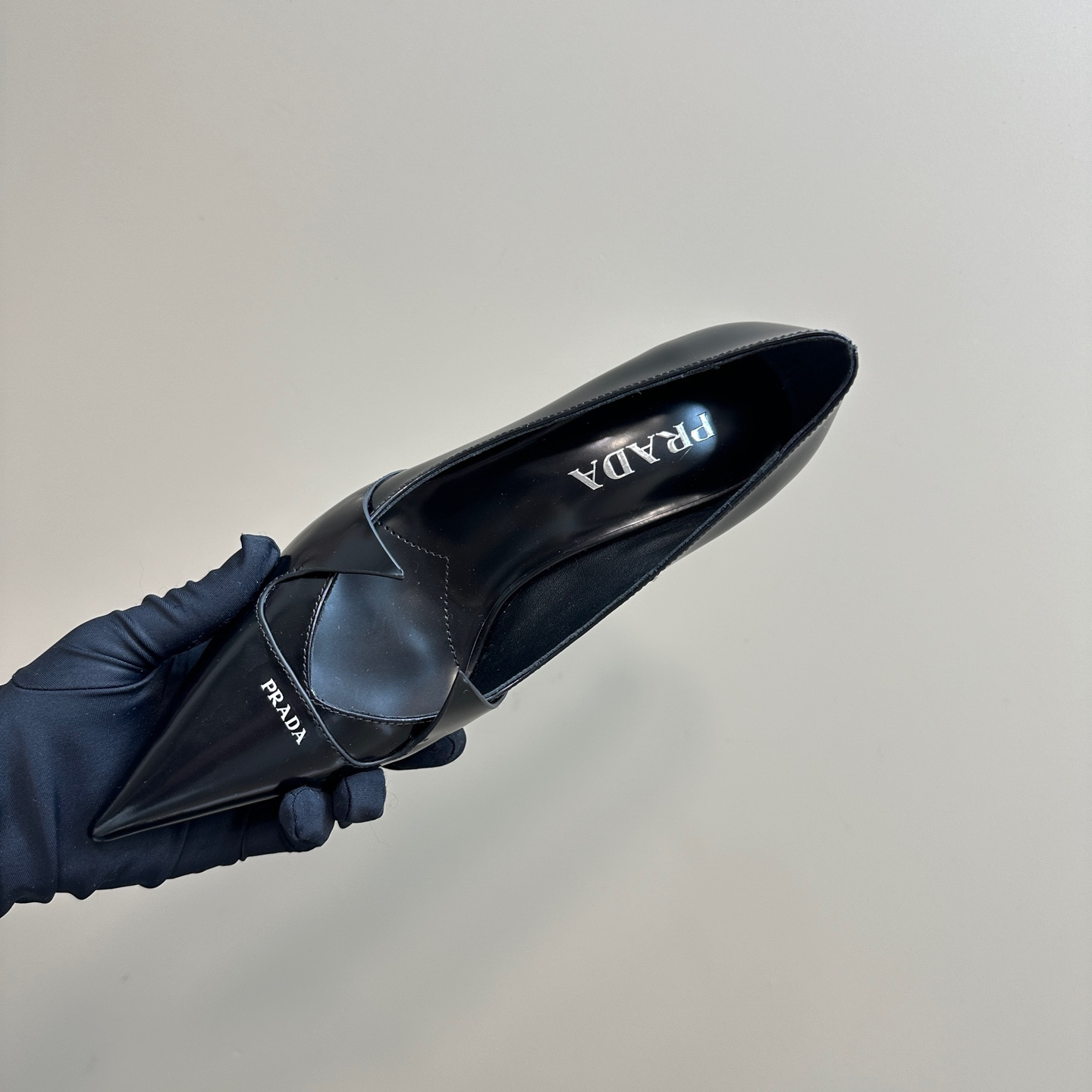 高仿Prada*1I976N尖頭走秀款高踭鞋5.5CM黑色免檢版