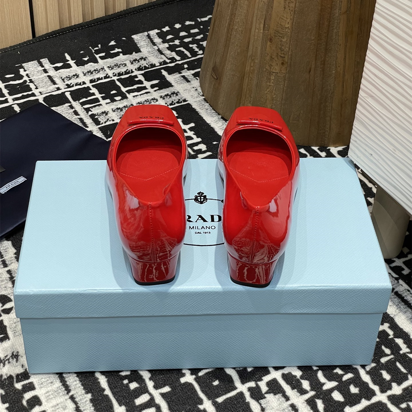 高仿Prada*1l628M方頭粗跟單鞋3.5CM紅色免檢版