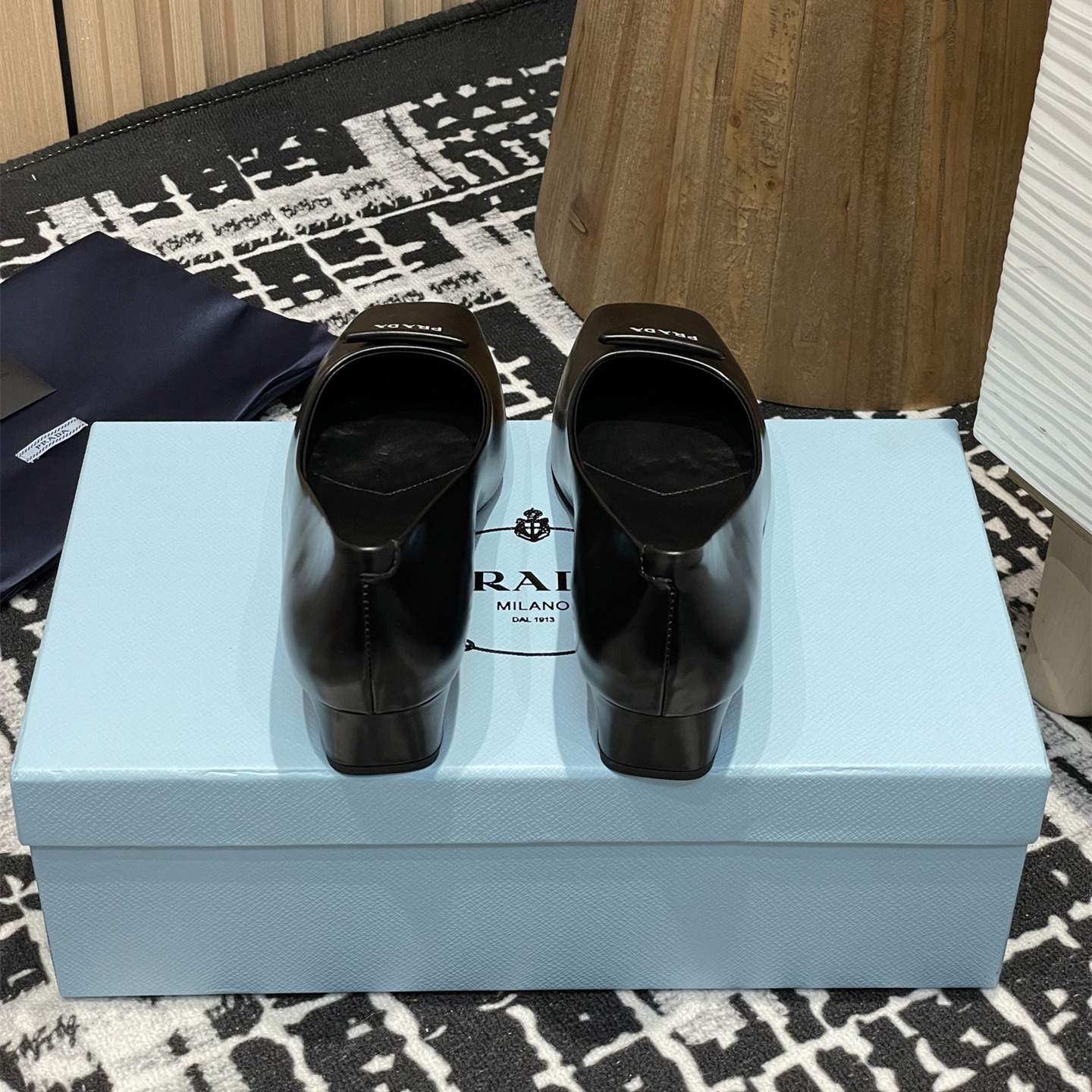 高仿Prada*1l628N方頭粗跟單鞋3.5CM黑色免檢版