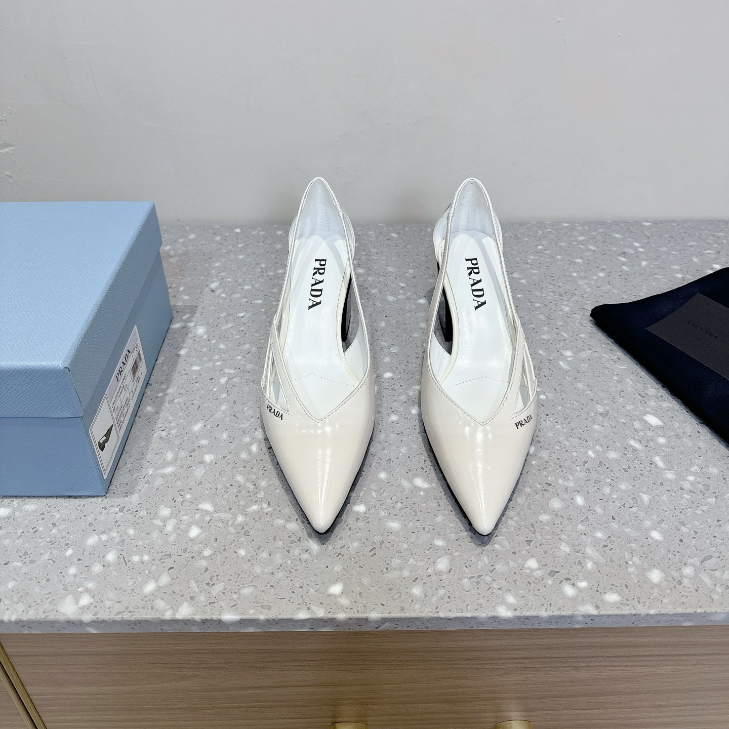 高仿Prada*1I747M尖頭粗跟高踭鞋5.5CM白色免檢版