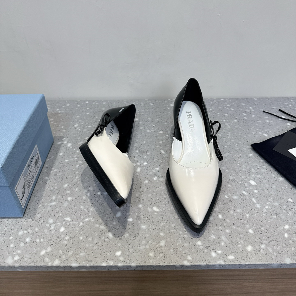 高仿Prada*1I751B尖頭錐形跟高踭鞋5.5CM白黑色免檢版