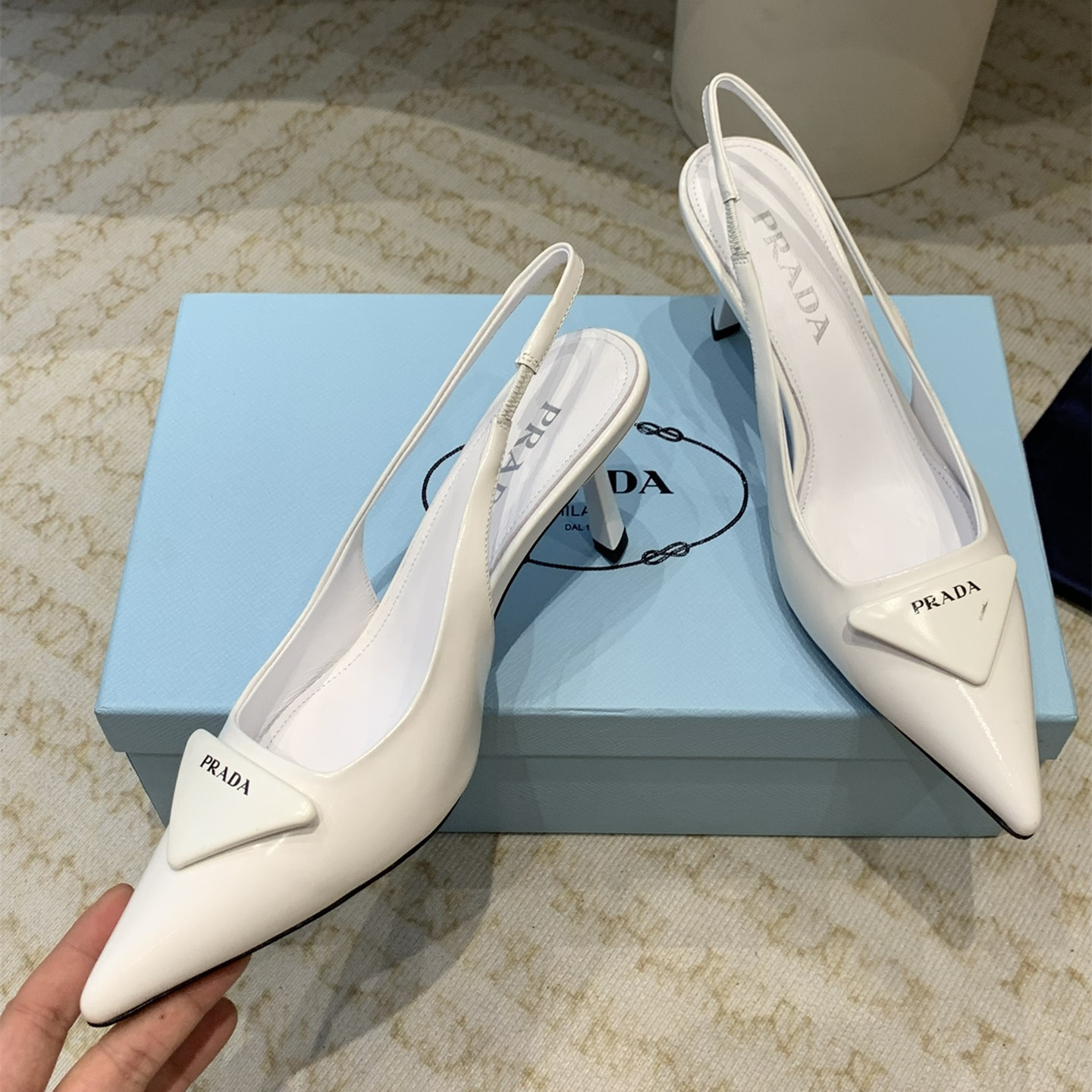 高仿Prada*1I901A露跟印花徽標高跟鞋7.5CM白色免檢版