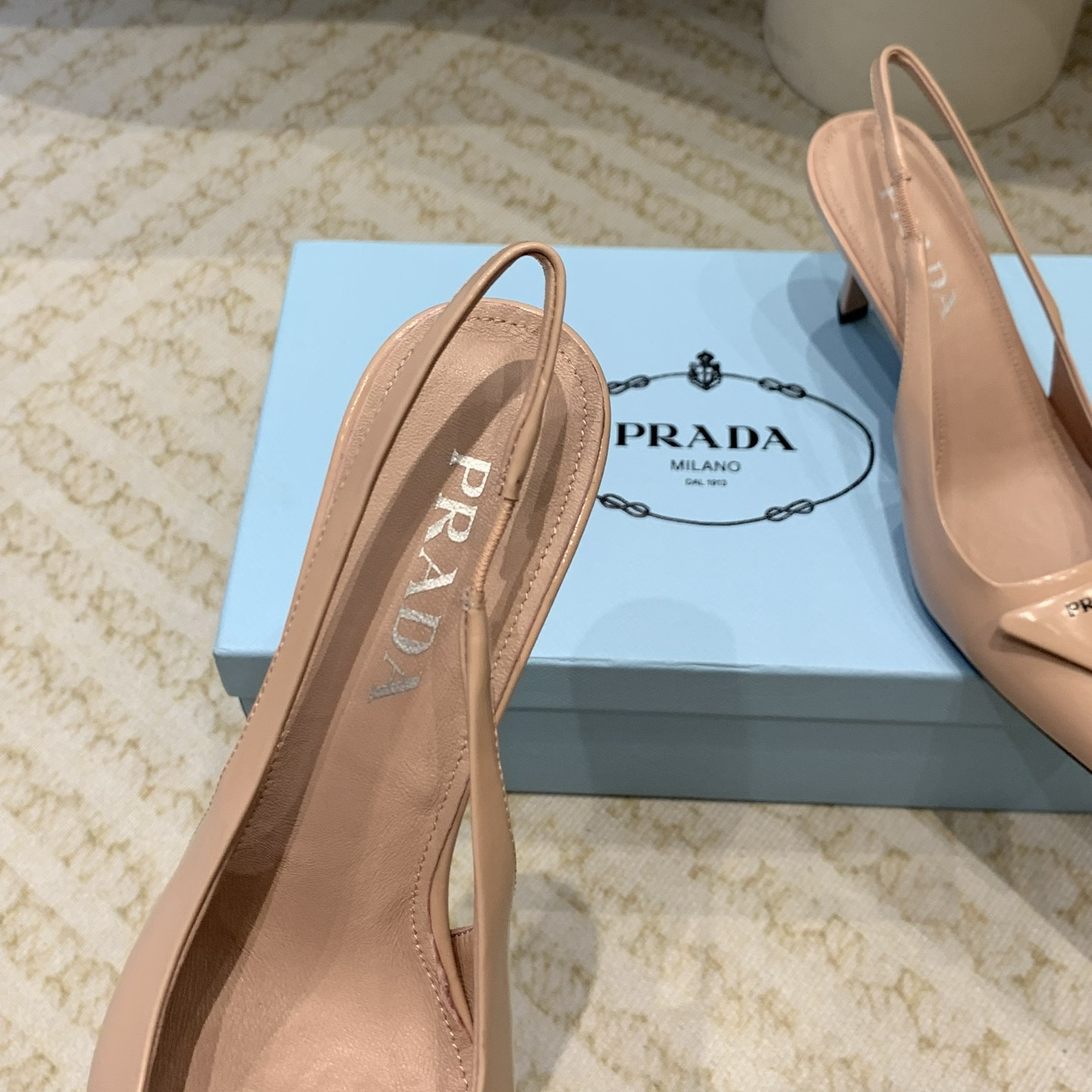 高仿Prada*1I901N露跟印花徽標高跟鞋7.5CM膚色免檢版