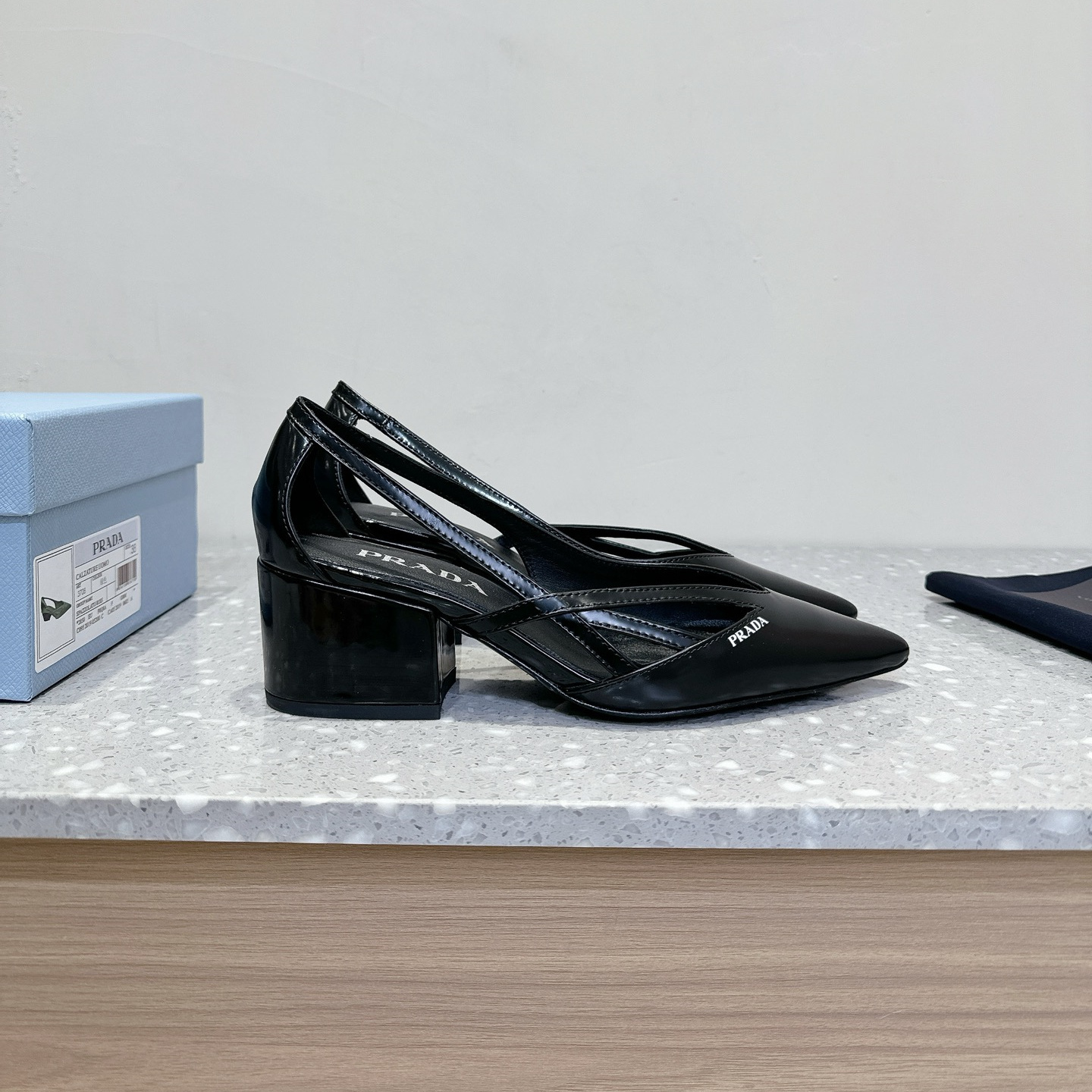 高仿Prada*1I747N尖頭粗跟高踭鞋5.5CM黑色免檢版