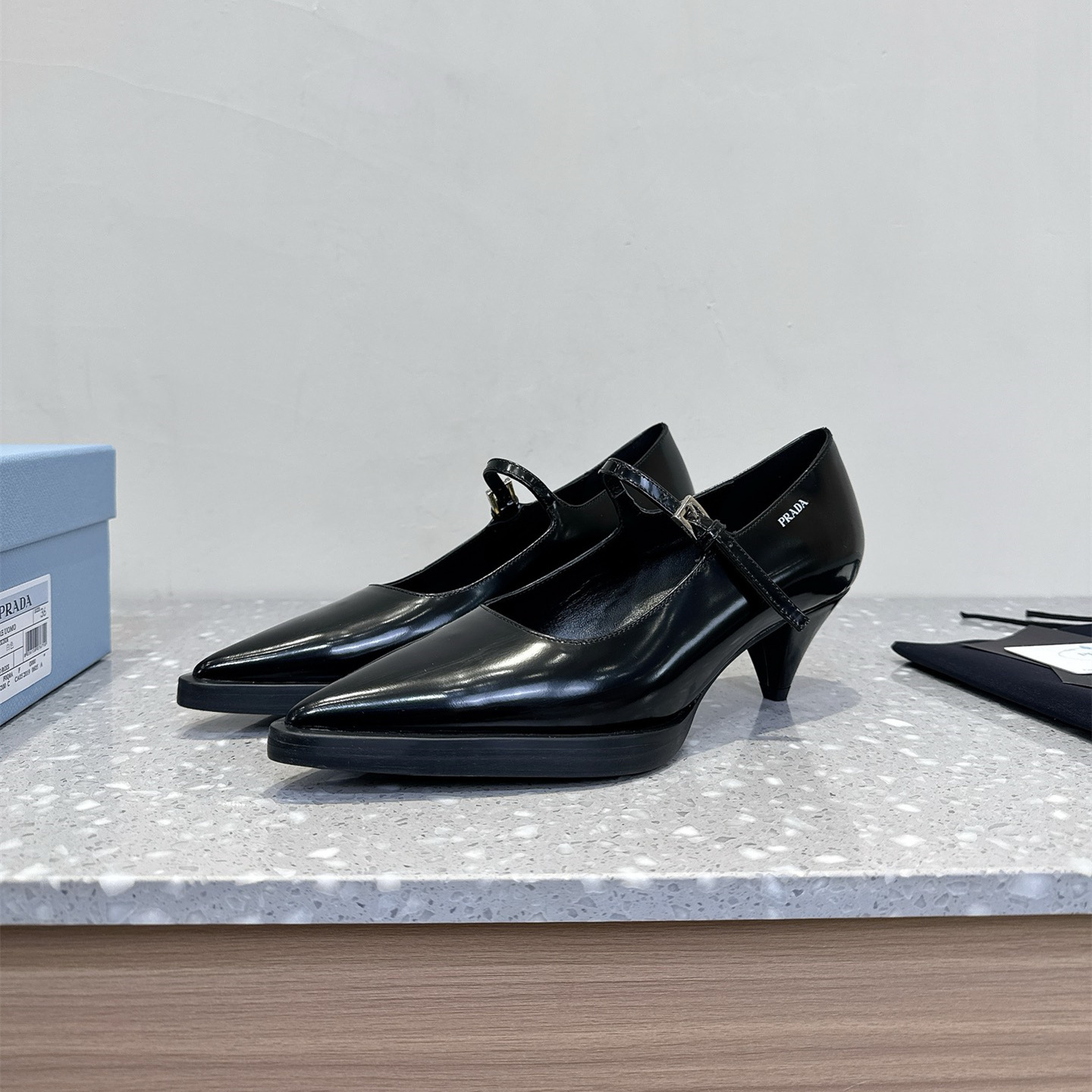 高仿Prada*1I751N尖頭錐形跟高踭鞋5.5CM黑色免檢版