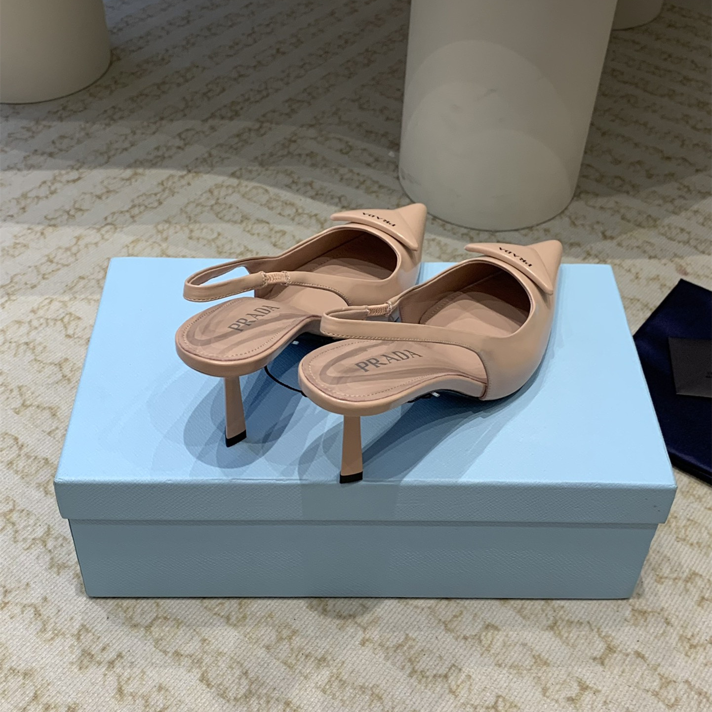 高仿Prada*1I901N露跟印花徽標高跟鞋7.5CM膚色免檢版