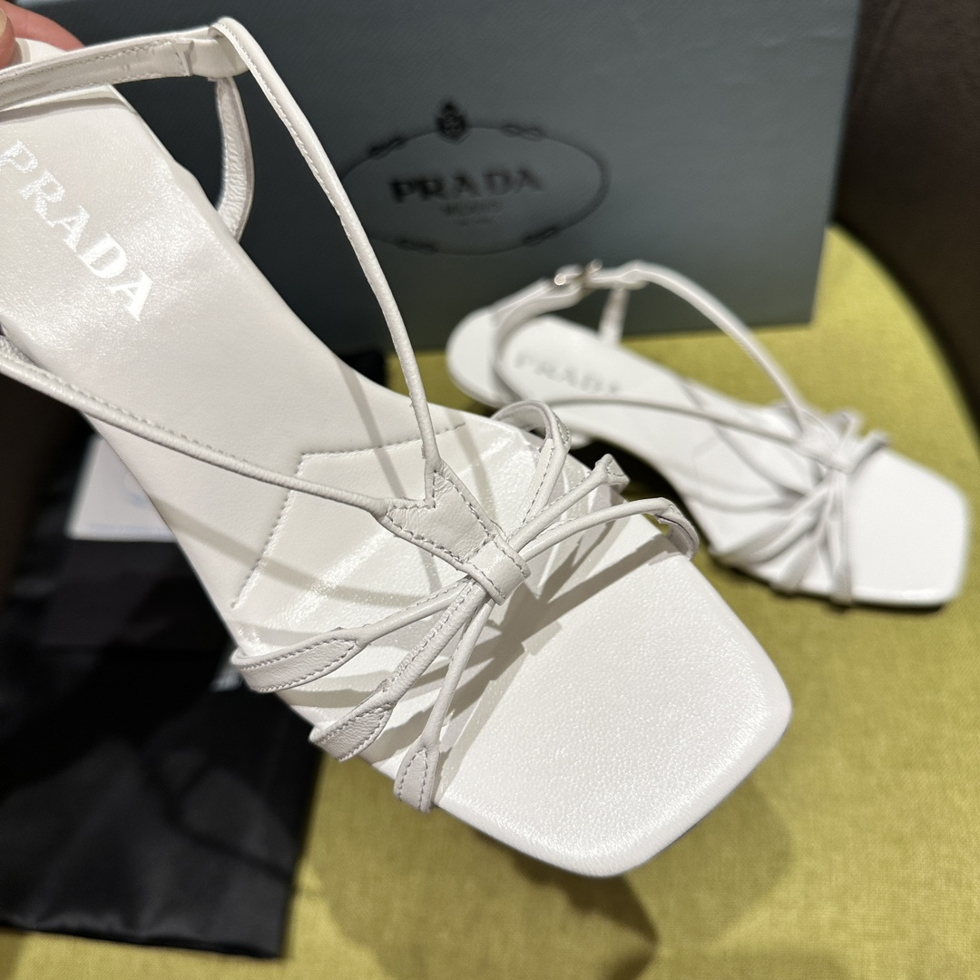 高仿Prada*1X504A方頭一字中踭涼鞋5.5CM白色免檢版