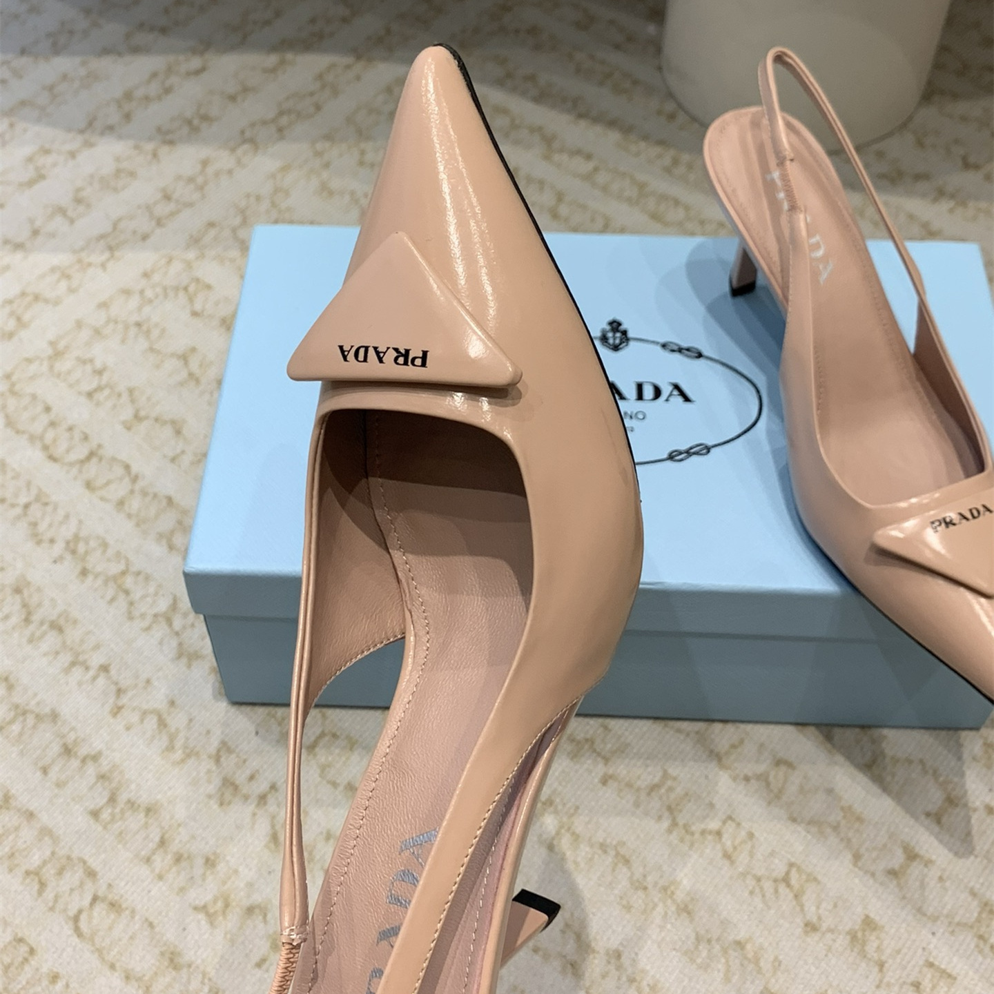 高仿Prada*1I901N露跟印花徽標高跟鞋7.5CM膚色免檢版