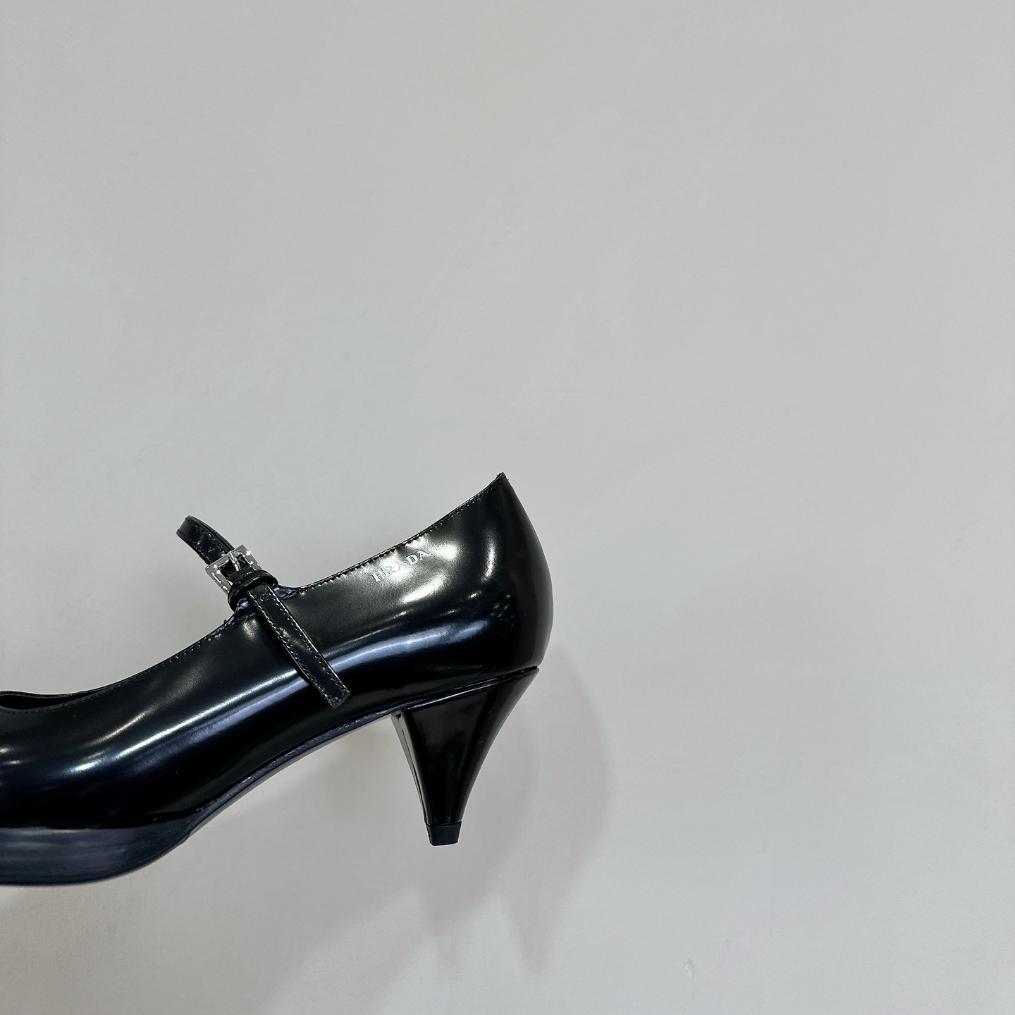 高仿Prada*1I751N尖頭錐形跟高踭鞋5.5CM黑色免檢版