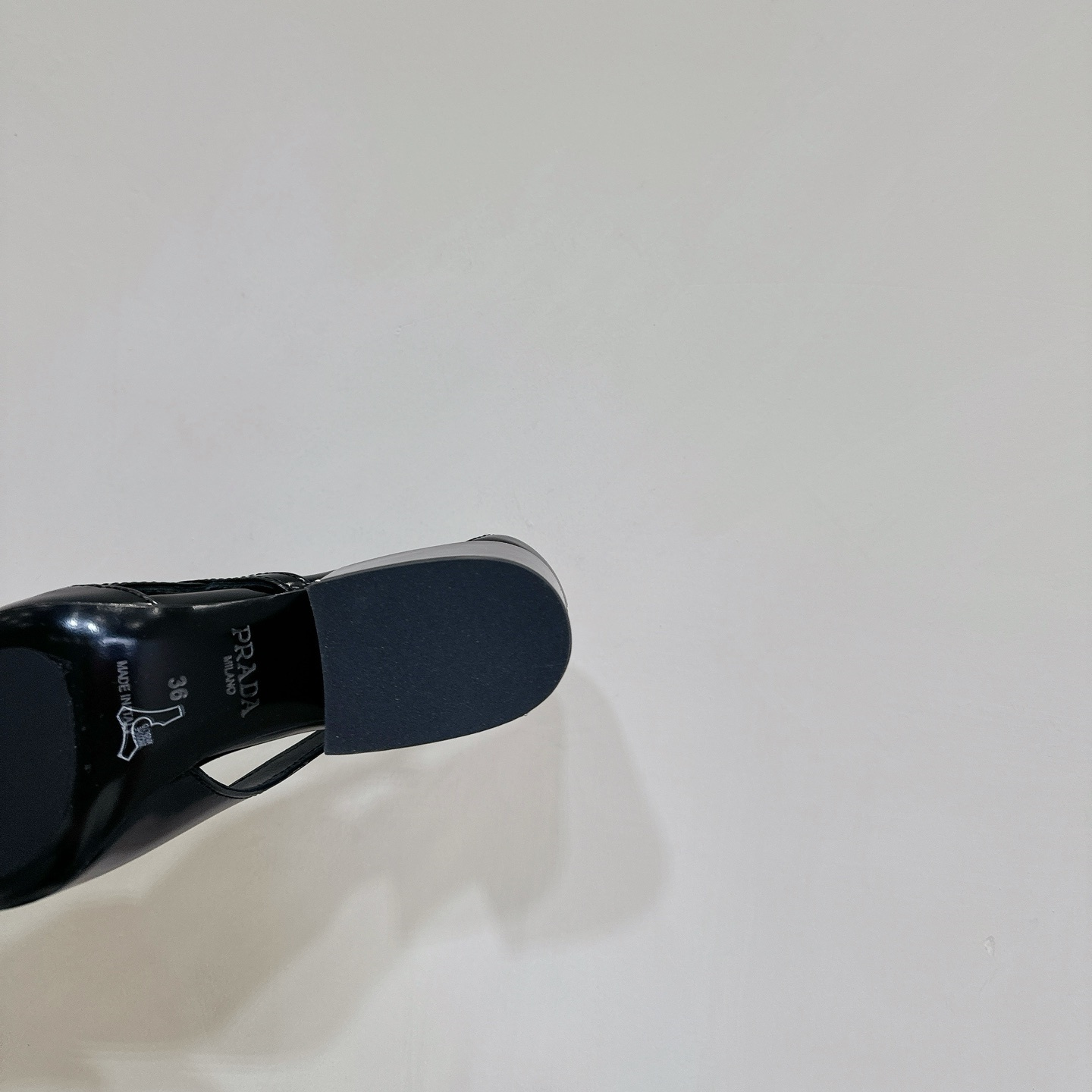 高仿Prada*1I747N尖頭粗跟高踭鞋5.5CM黑色免檢版