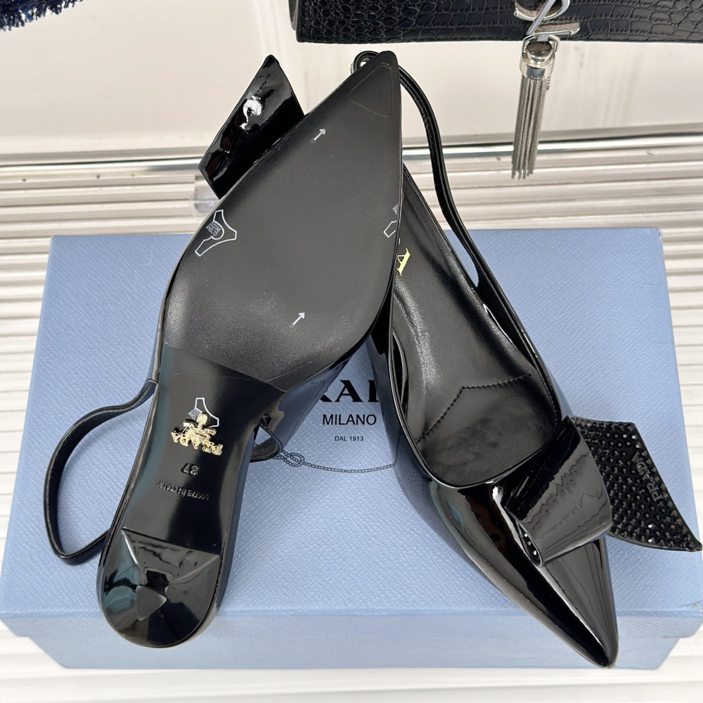 高仿Prada*1I345N水鑽蝴蝶結高踭鞋漆皮黑色5.5CM免檢版