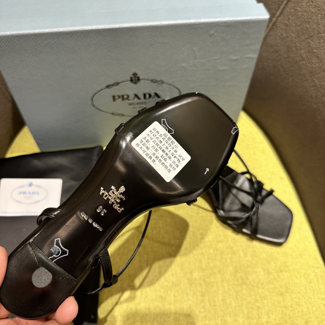 高仿Prada*1X504B方頭一字中踭涼鞋5.5CM黑色免檢版