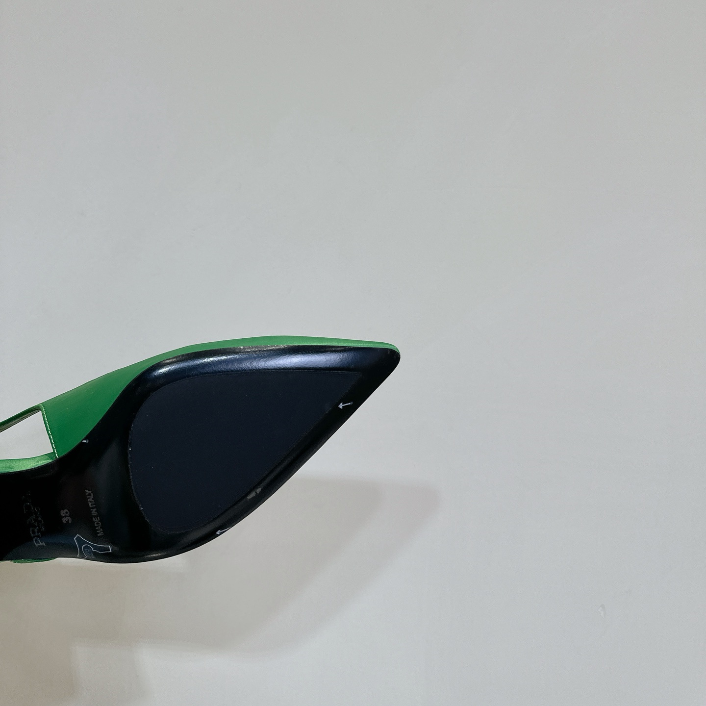 高仿Prada*1I747B尖頭粗跟高踭鞋5.5CM緞面綠色免檢版