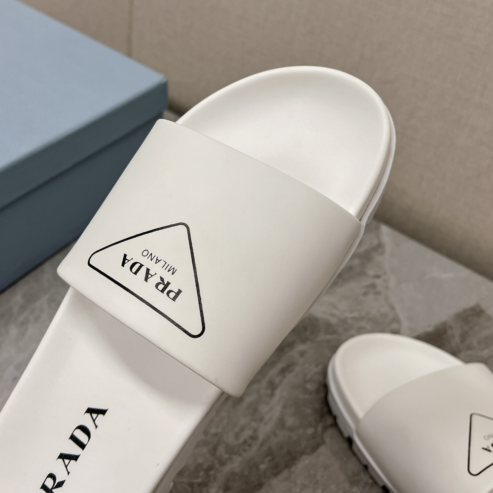 高仿Prada*1XX582M男女同款拖鞋塗層字母白色免檢版