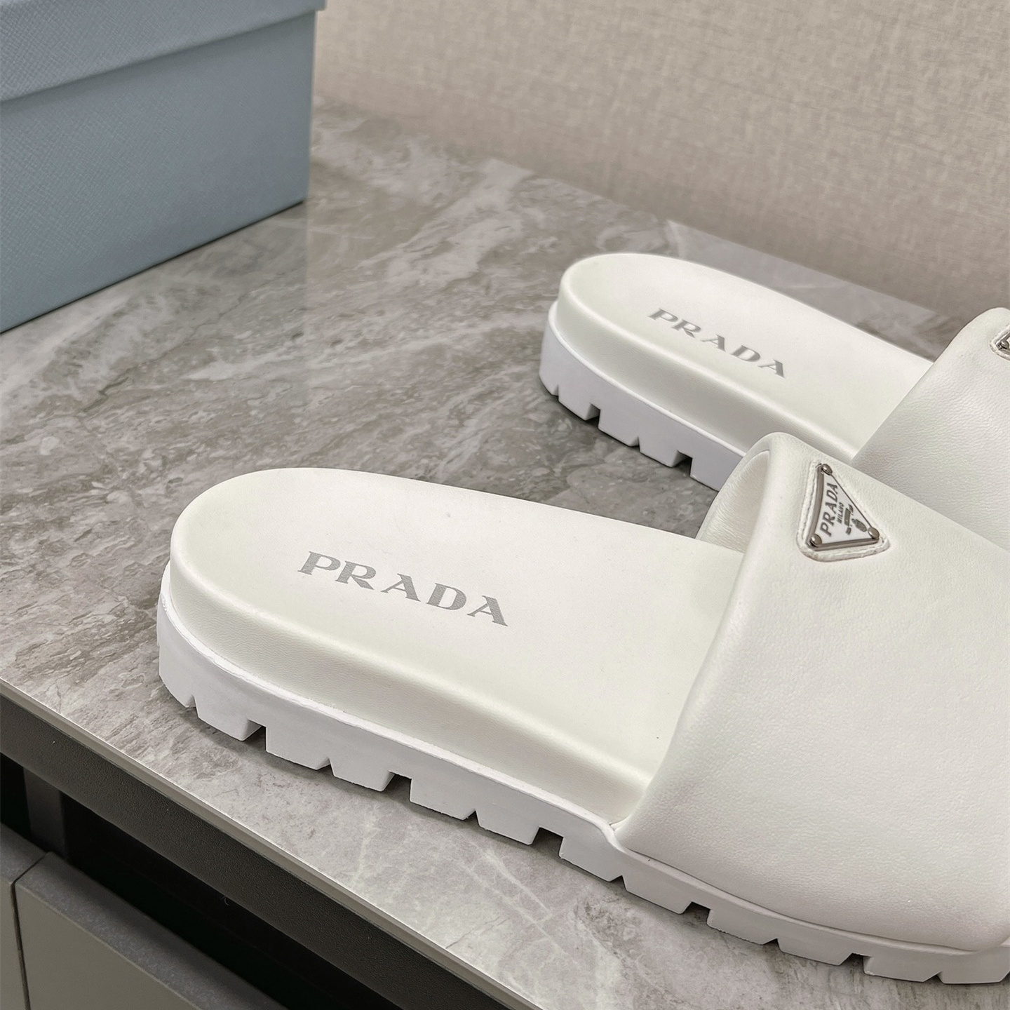 高仿Prada*2X3099M男女同款拖鞋徽標白色免檢版