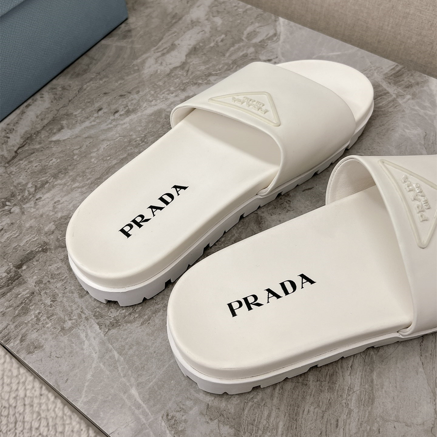 高仿Prada*2X3085M男女同款拖鞋立體字母白色免檢版