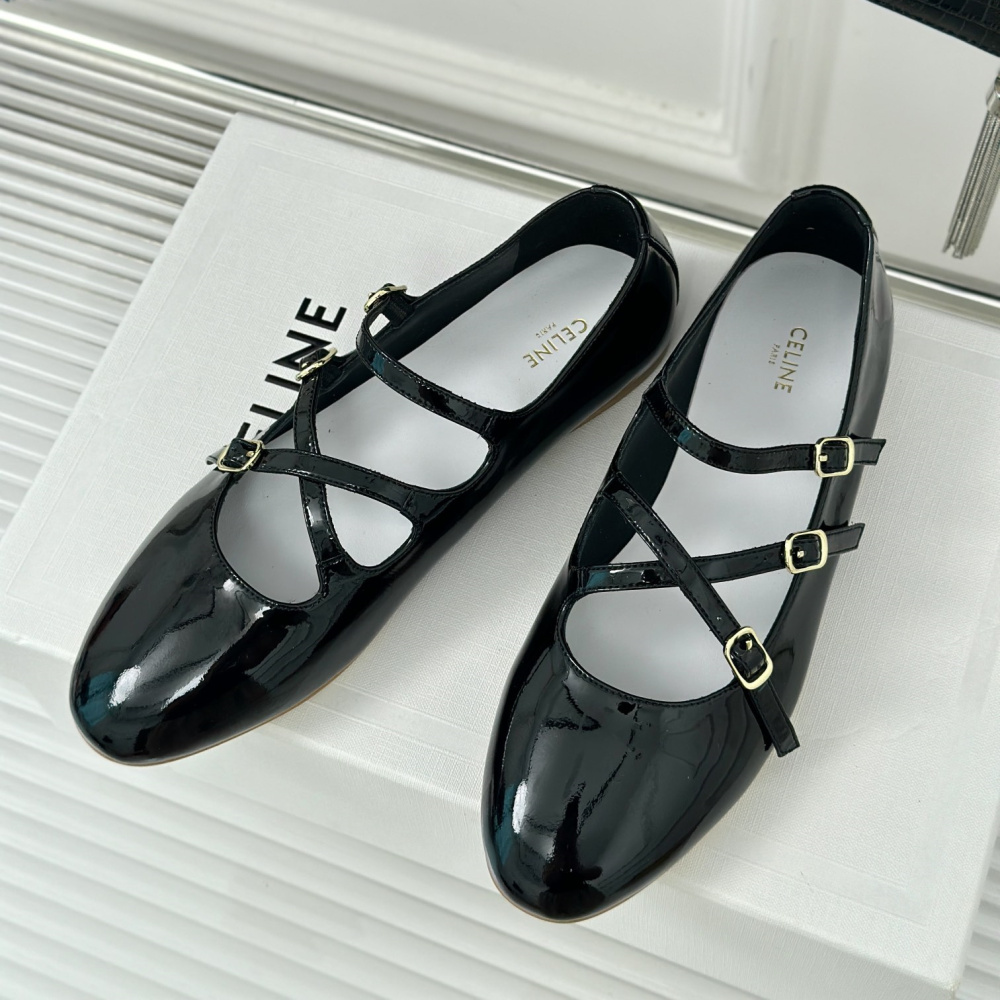 高仿Celine*360194583塔扣瑪麗珍單鞋小牛皮漆皮黑色免檢版