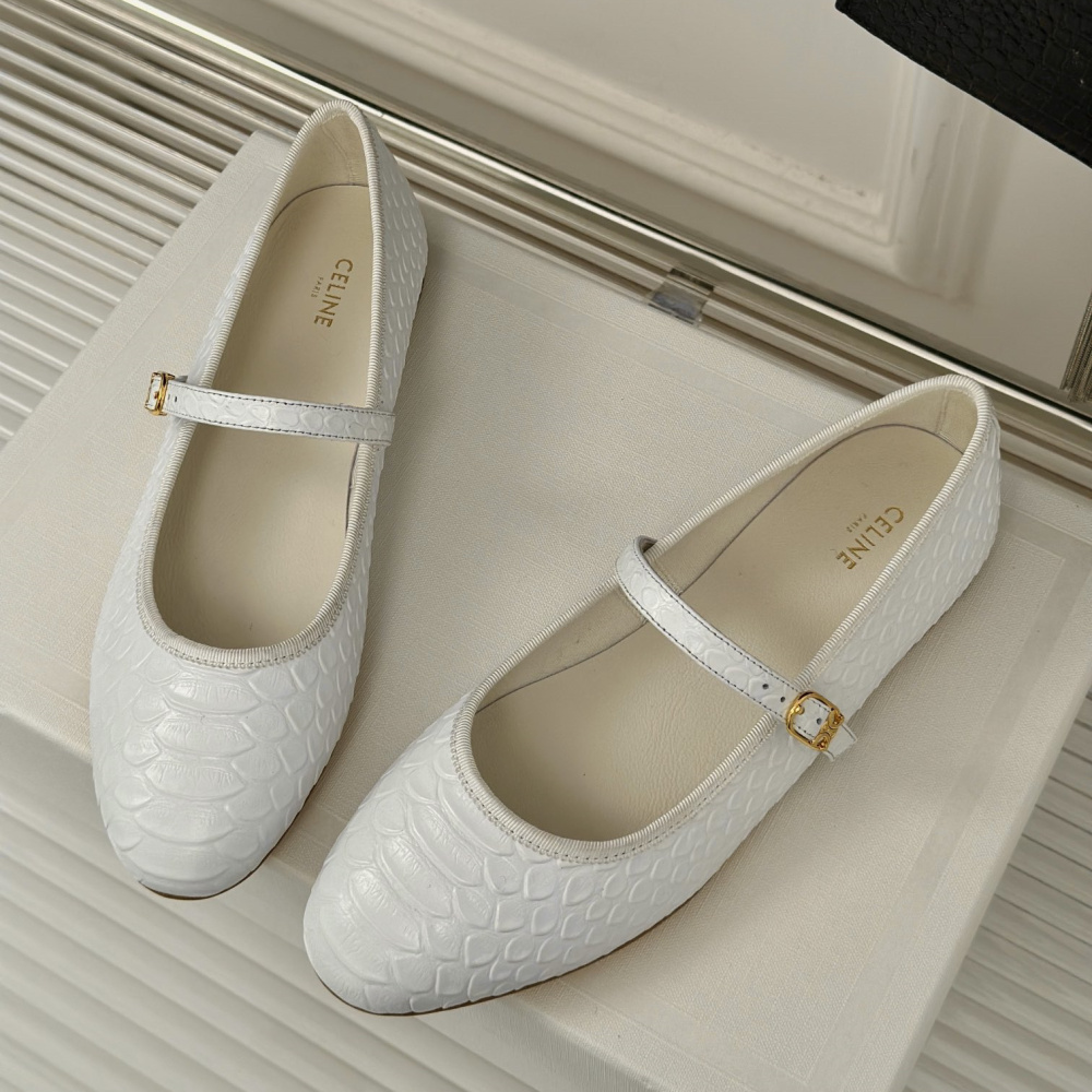 高仿Celine*354673035復古瑪麗珍單鞋蟒蛇紋白色免檢版