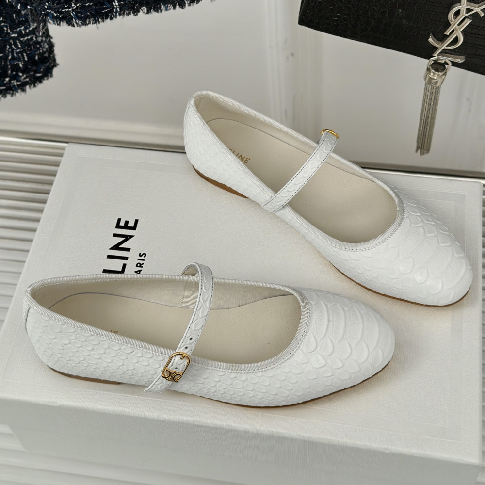 高仿Celine*354673035復古瑪麗珍單鞋蟒蛇紋白色免檢版