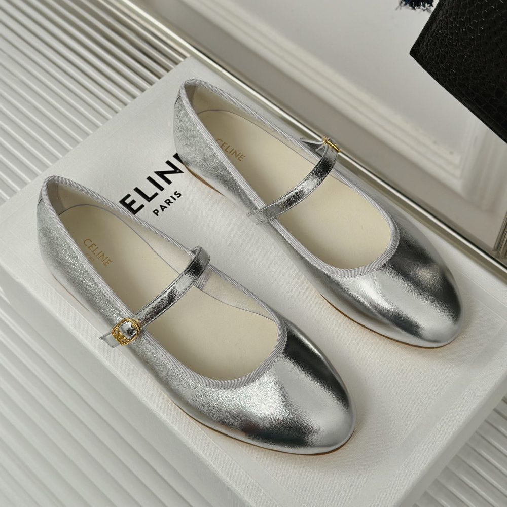 高仿Celine*345703555復古瑪麗珍單鞋金屬漆銀色免檢版