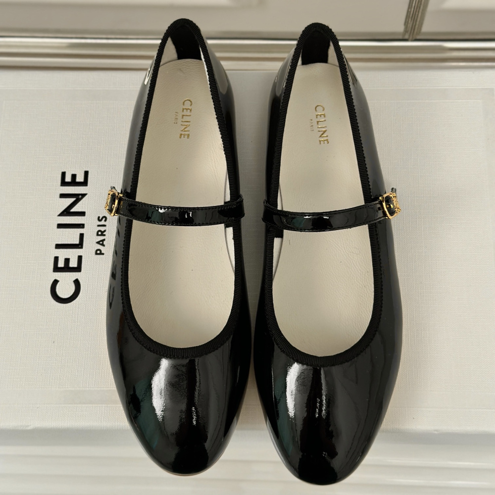 高仿Celine*345703613復古瑪麗珍單鞋漆皮黑色免檢版
