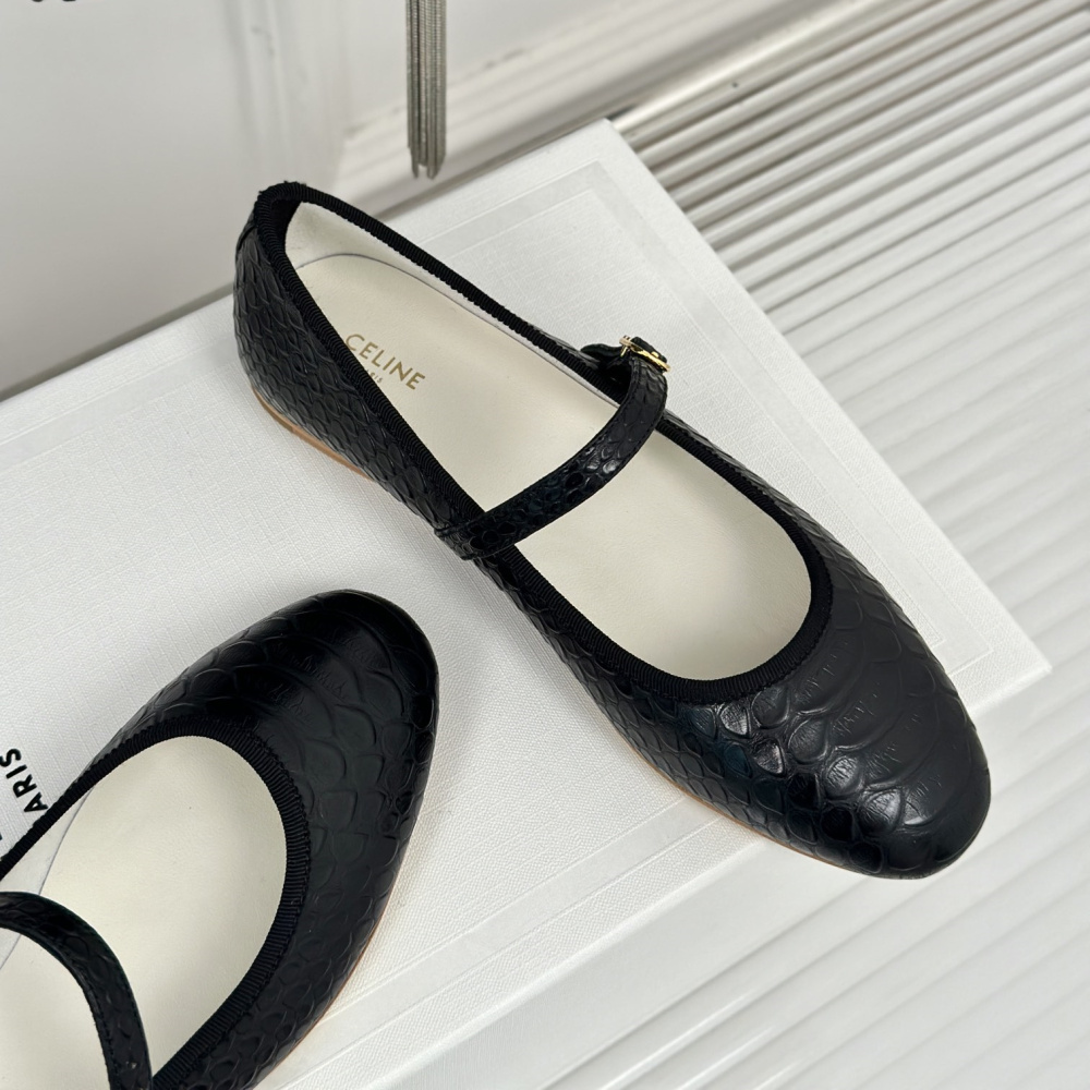 高仿Celine*354673034復古瑪麗珍單鞋蟒蛇紋黑色免檢版