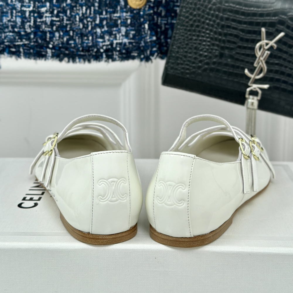 高仿Celine*360194582塔扣瑪麗珍單鞋小牛皮漆皮白色免檢版