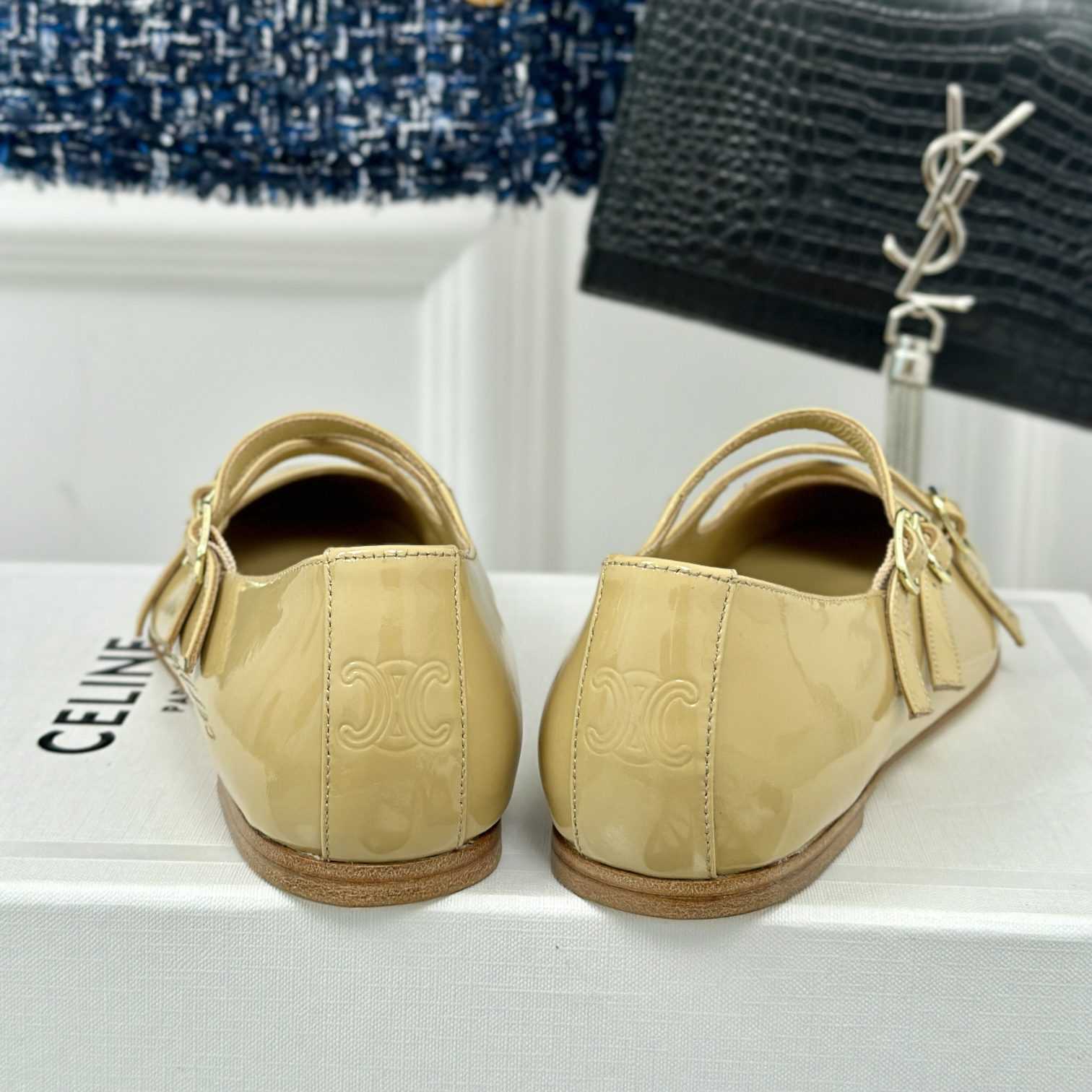 高仿Celine*360194584塔扣瑪麗珍單鞋小牛皮漆皮黃色免檢版