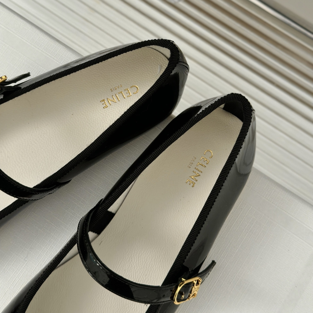 高仿Celine*345703613復古瑪麗珍單鞋漆皮黑色免檢版