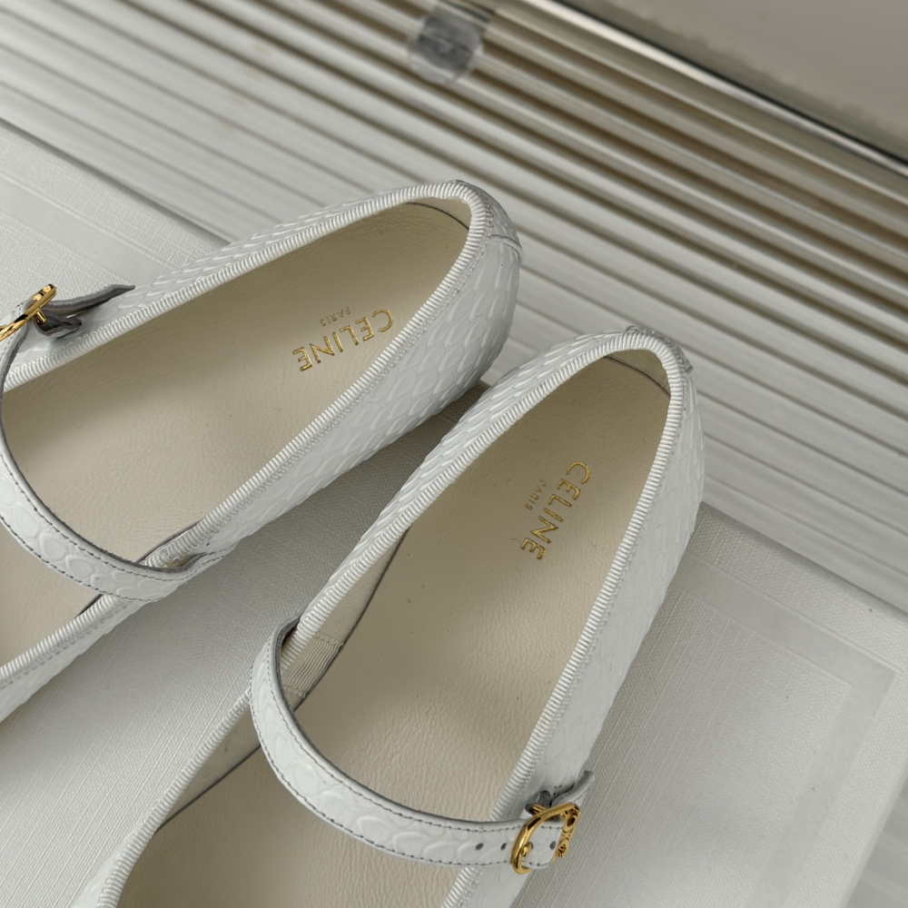 高仿Celine*354673035復古瑪麗珍單鞋蟒蛇紋白色免檢版