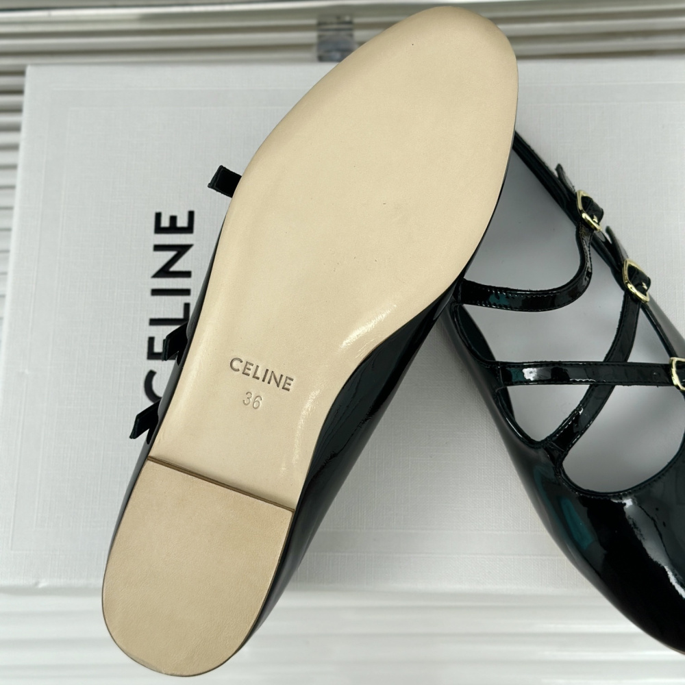 高仿Celine*360194583塔扣瑪麗珍單鞋小牛皮漆皮黑色免檢版