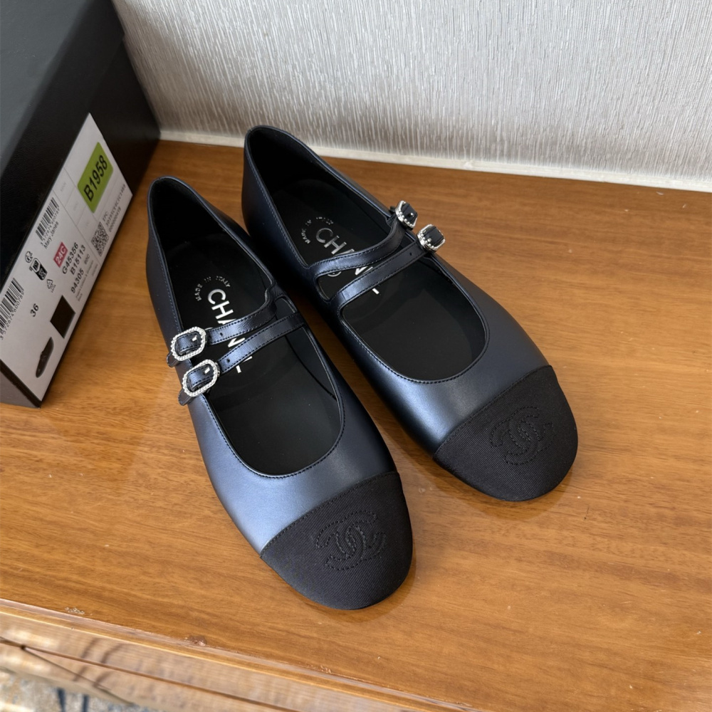高仿Chanel*G45698圓頭塔扣平底鞋黑色免檢版