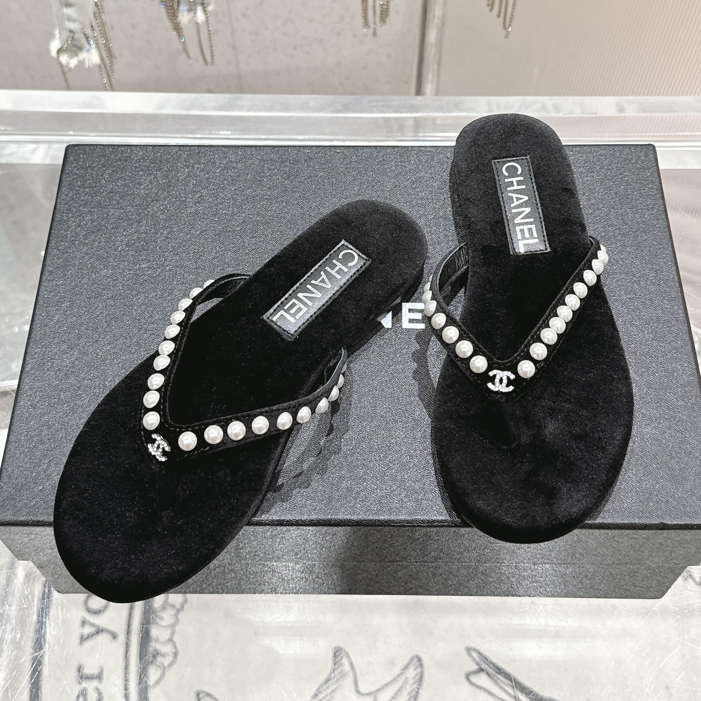 高仿Chanel*25C系列G46205B絲絨珍珠人字拖黑色免檢版