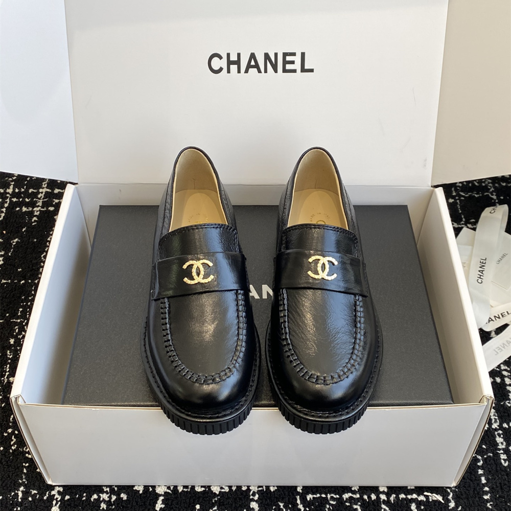 高仿Chanel*25C系列G46112B小牛皮樂福鞋黑色免檢版