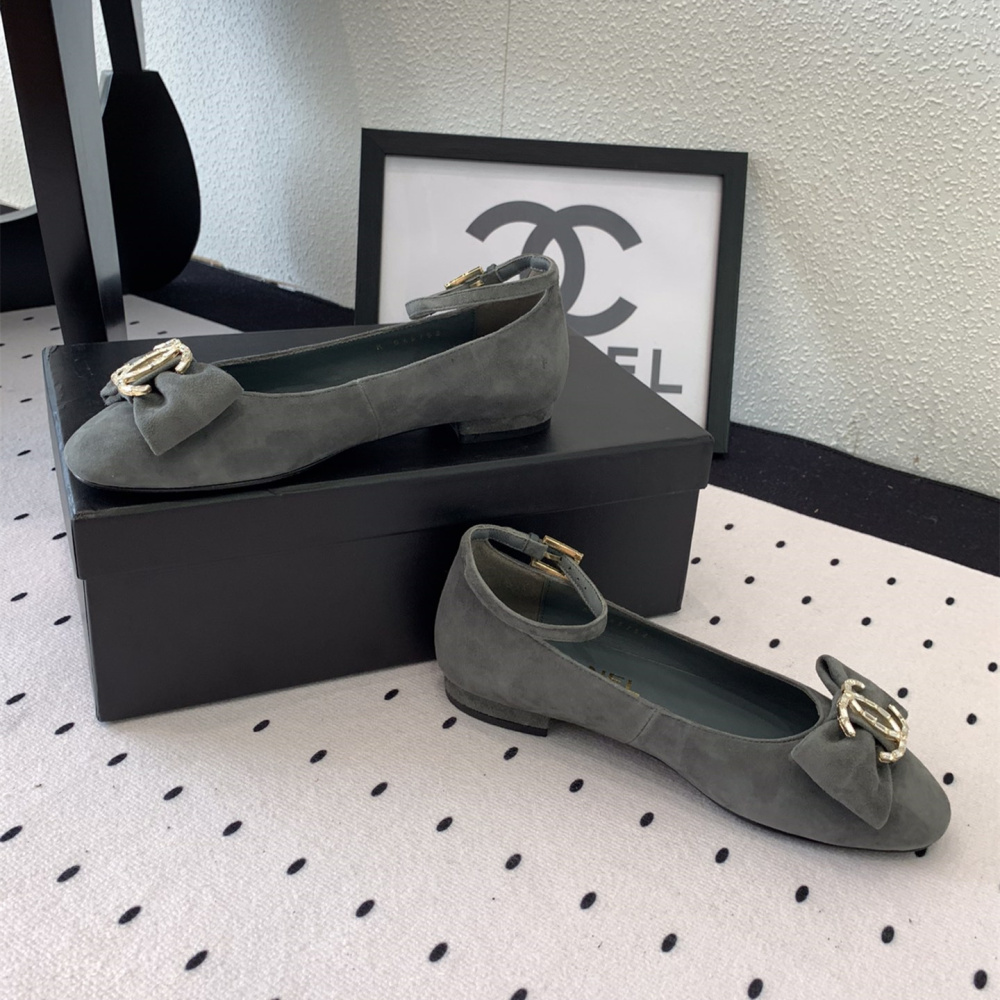 高仿Chanel*24K系列G46022A絲絨塔扣瑪麗珍鞋灰色免檢版