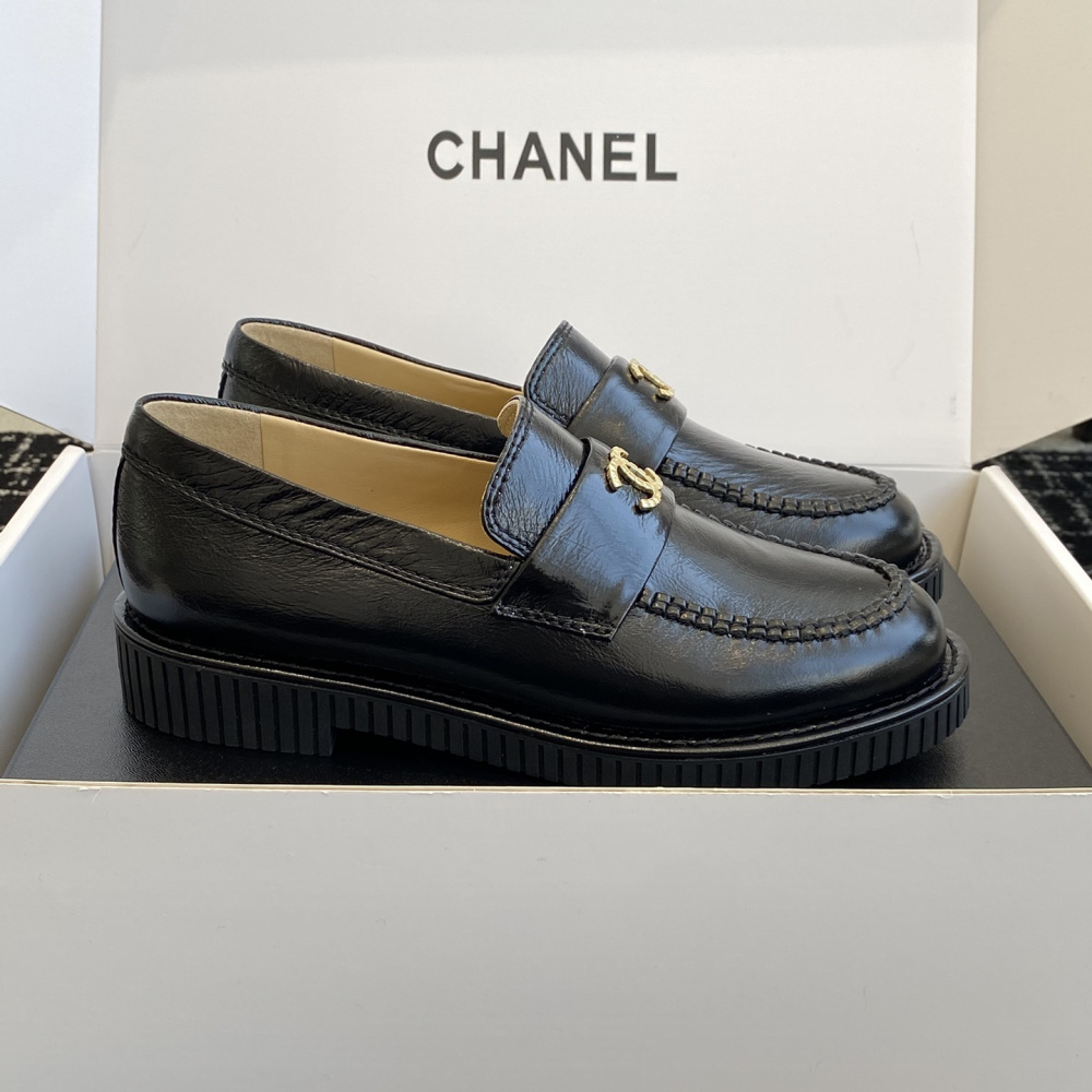 高仿Chanel*25C系列G46112B小牛皮樂福鞋黑色免檢版