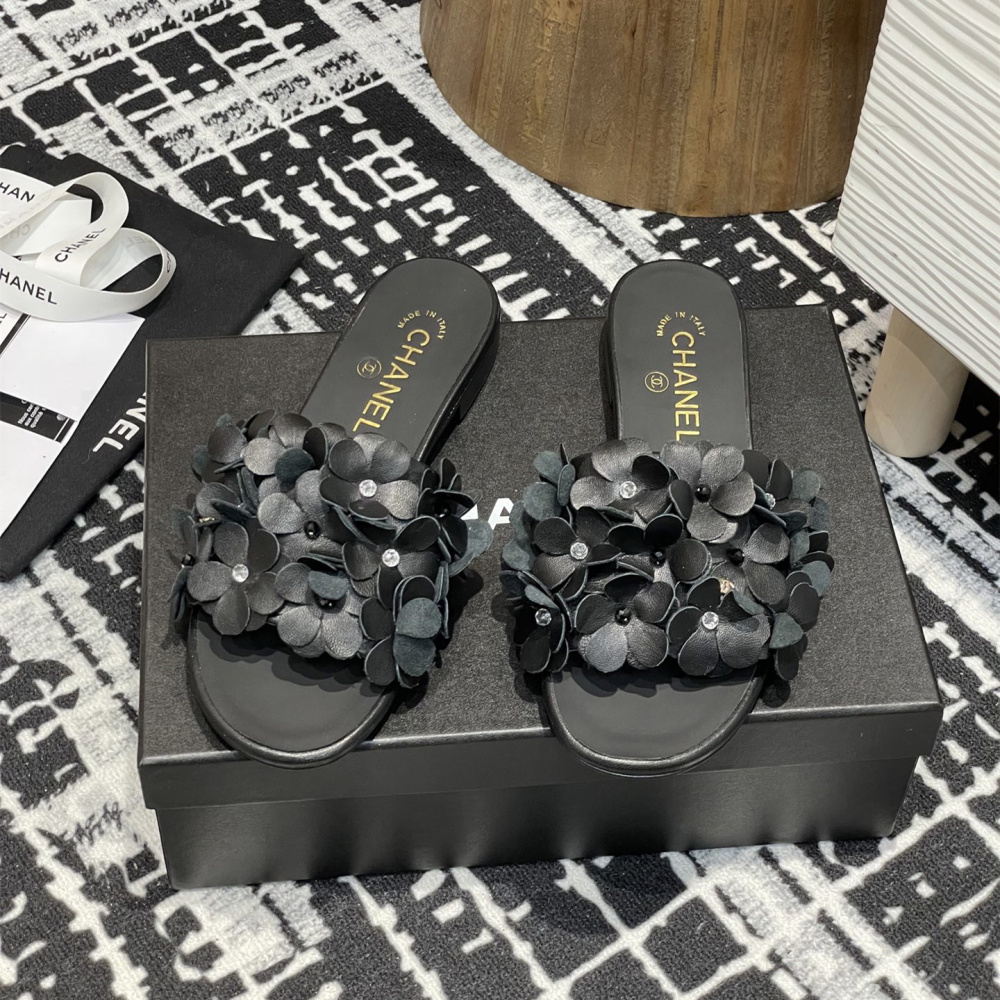 高仿Chanel*25P系列G46231A小羊皮花瓣拖鞋黑色1CM免檢版