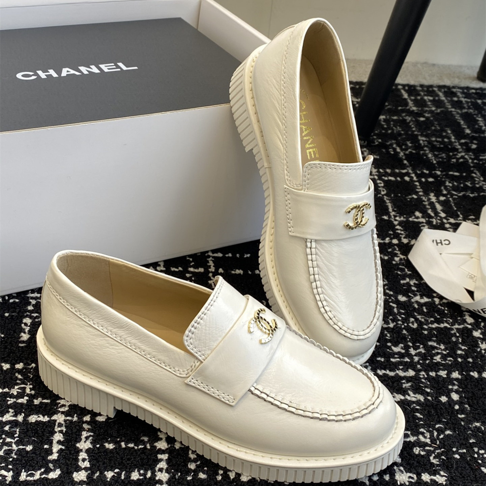 高仿Chanel*25C系列G46112A小牛皮樂福鞋白色免檢版