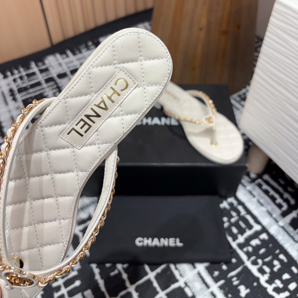 高仿Chanel*25C系列G46405C小羊皮防滑人字拖白色免檢版