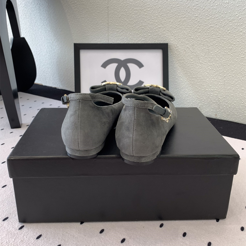 高仿Chanel*24K系列G46022A絲絨塔扣瑪麗珍鞋灰色免檢版